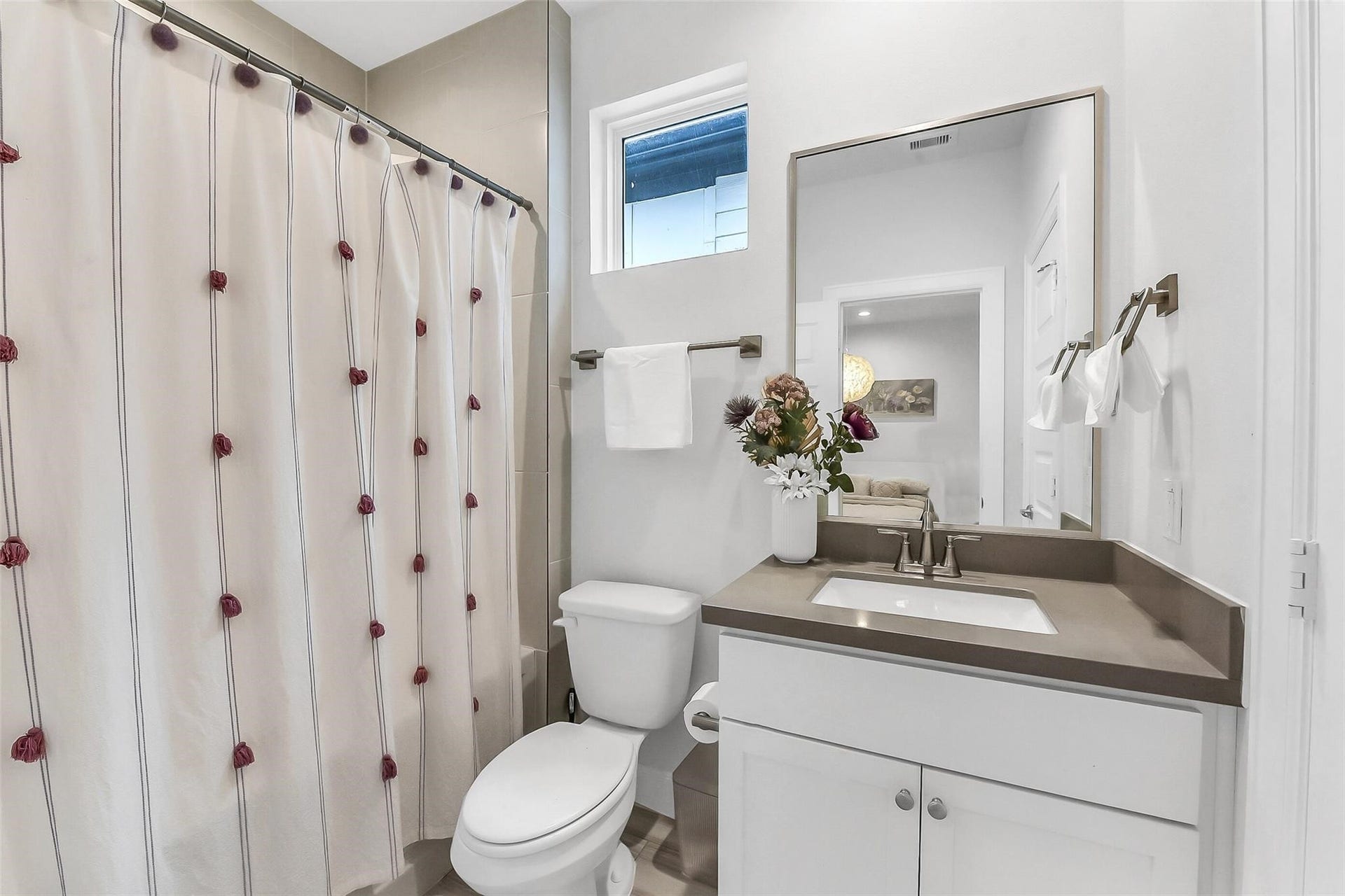 2804 Grand Fountains Drive, #D, Houston, TX 77054 2804 Grand Fountains Drive, #D, Houston, TX 77054