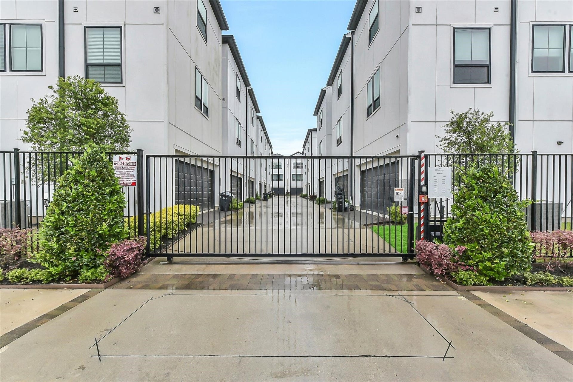 2804 Grand Fountains Drive, #D, Houston, TX 77054 2804 Grand Fountains Drive, #D, Houston, TX 77054
