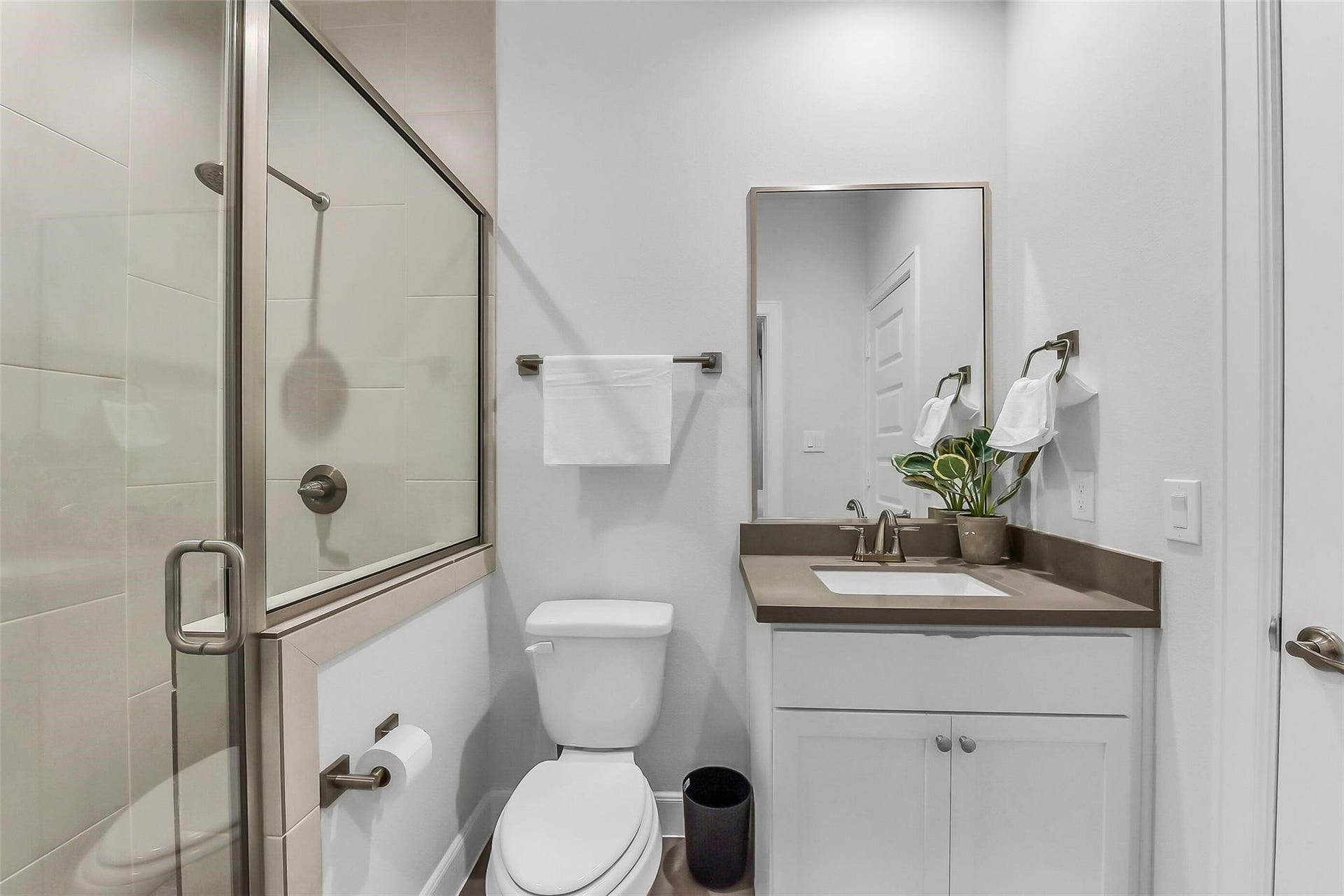 2804 Grand Fountains Drive, #D, Houston, TX 77054 2804 Grand Fountains Drive, #D, Houston, TX 77054
