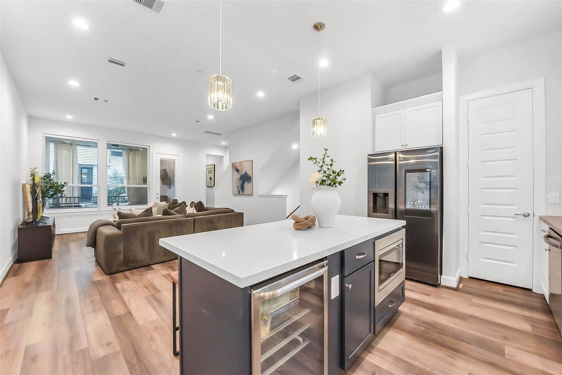 2804 Grand Fountains Drive, #D, Houston, TX 77054 2804 Grand Fountains Drive, #D, Houston, TX 77054
