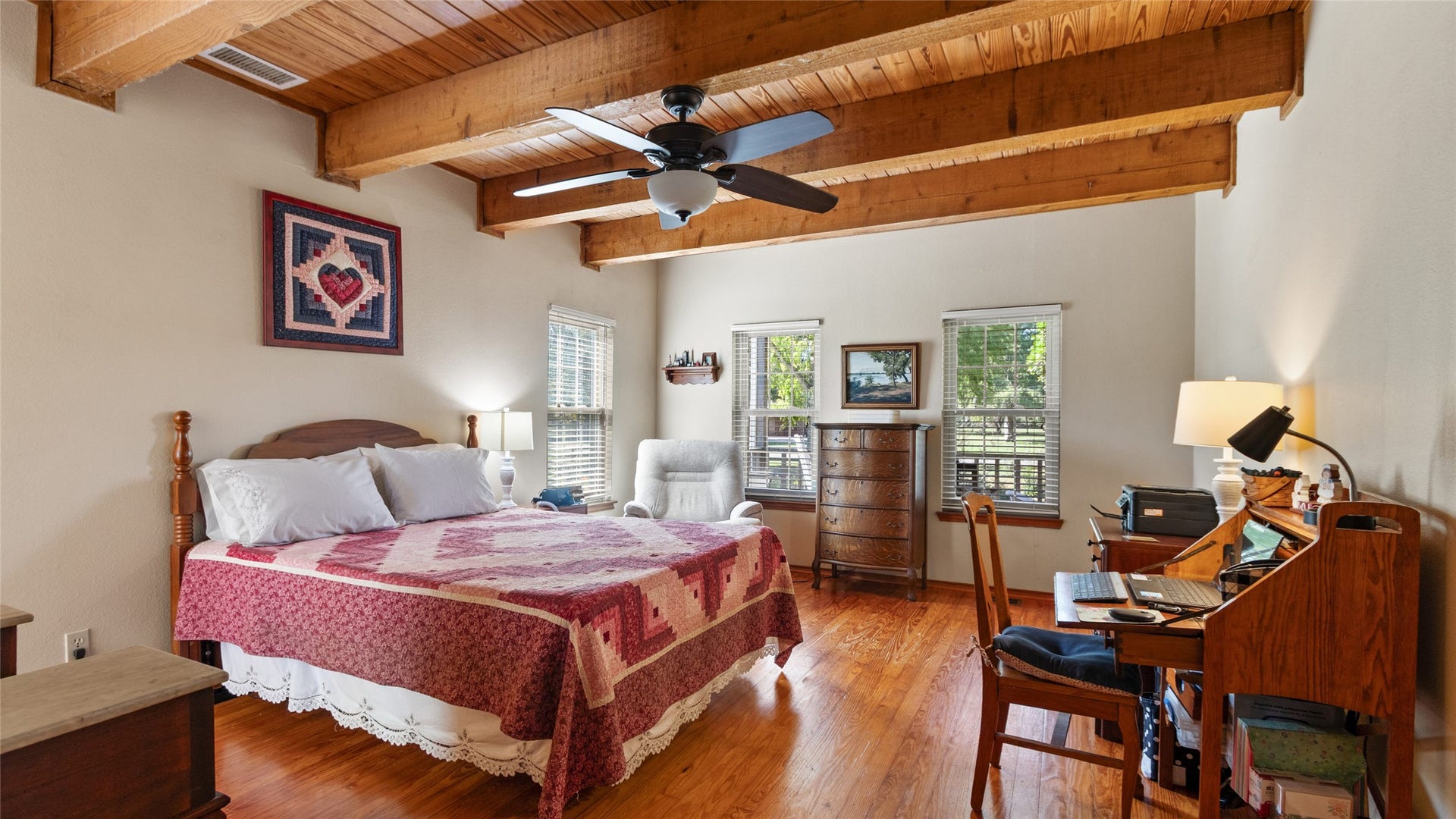5101 W Zephyr Drive, #C378B, Alvin, TX 77511 Primary Bedroom is DREAMY!