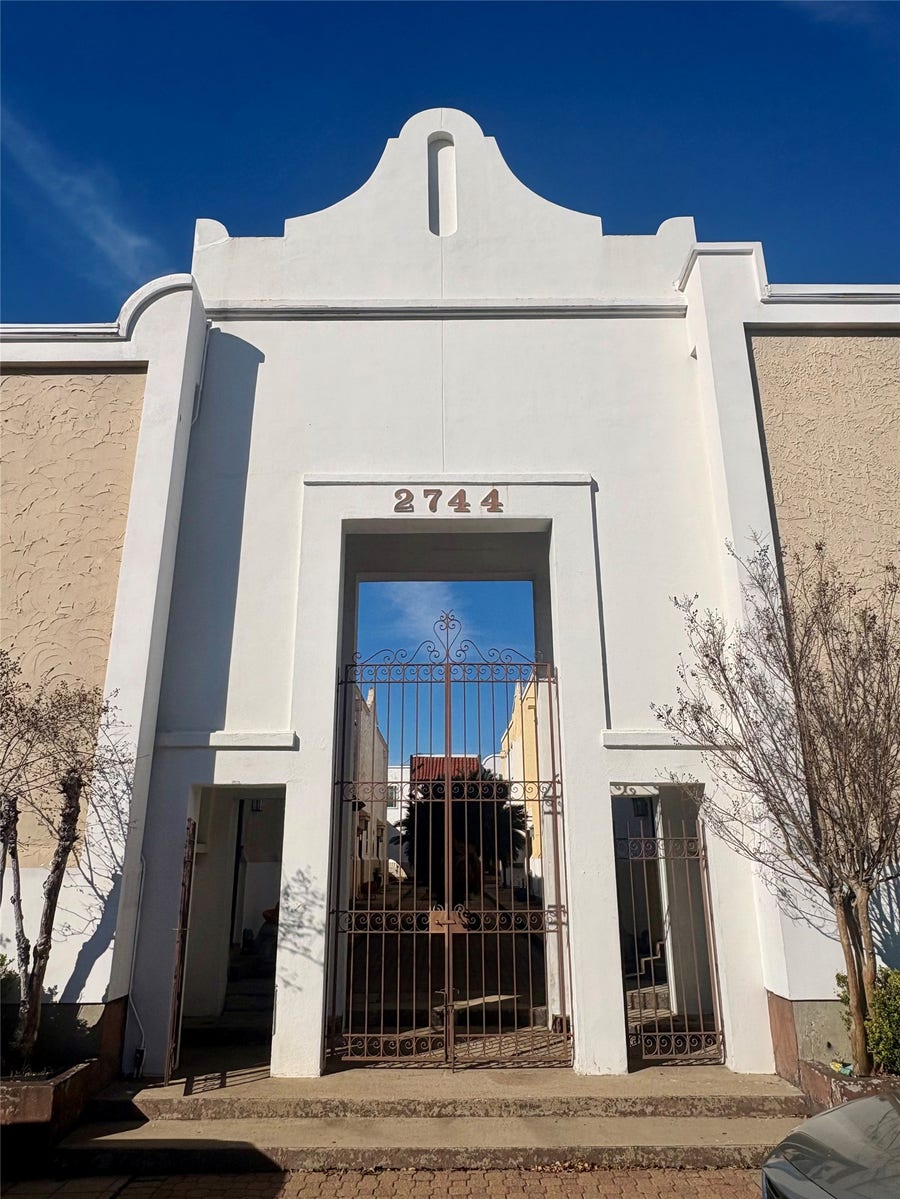 Property photo for 2744 Briarhurst Drive, #38, Houston, TX