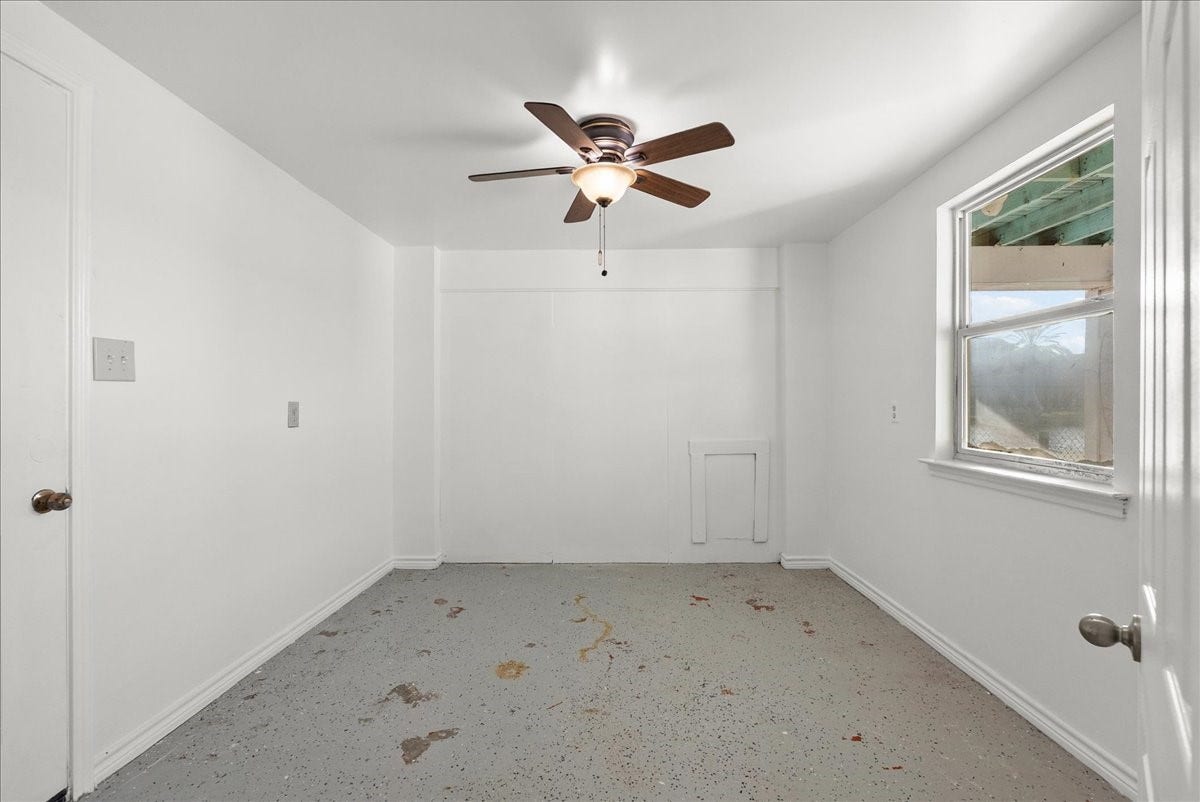 1172 Sailfish Street, Hitchcock, TX 77563 Flex Room/4th bedroom