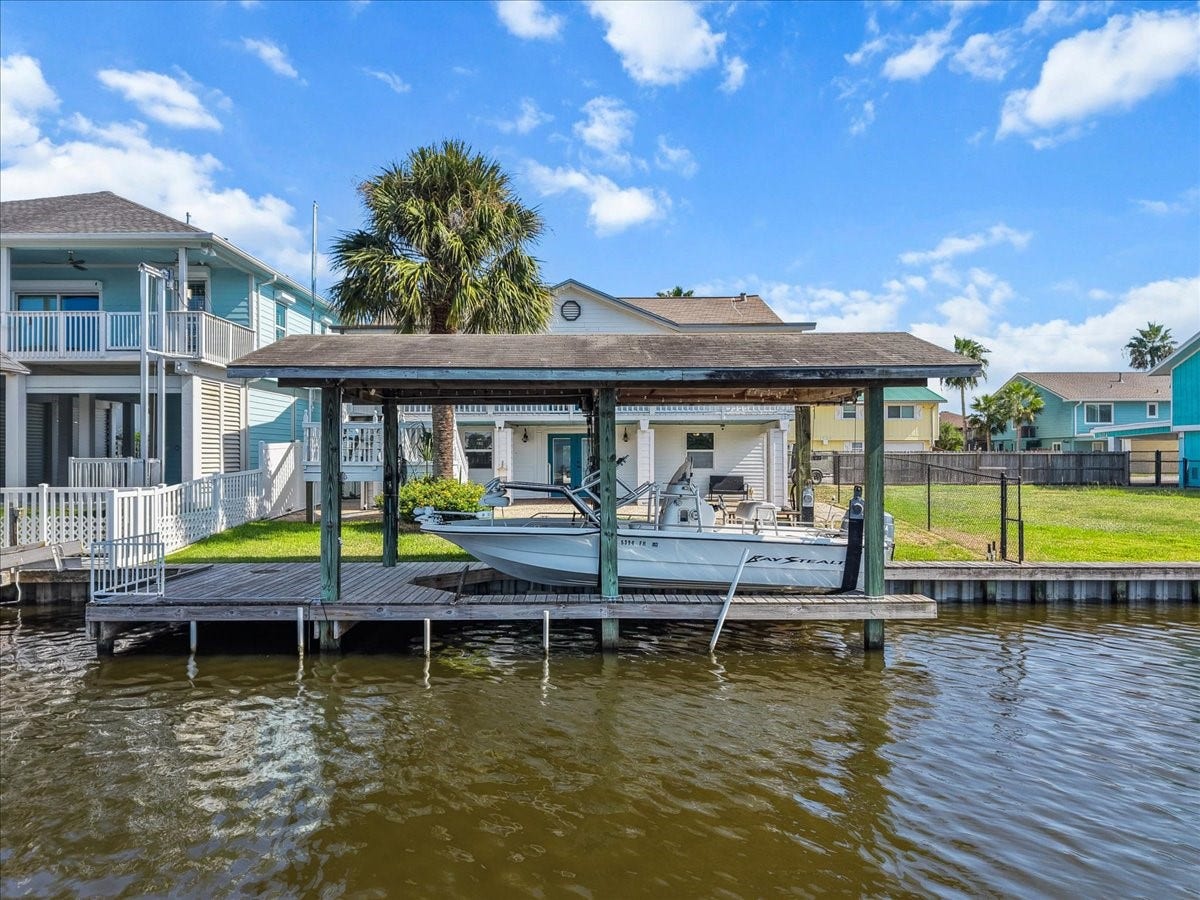 1172 Sailfish Street, Hitchcock, TX 77563 1172 Sailfish Street, Hitchcock, TX 77563