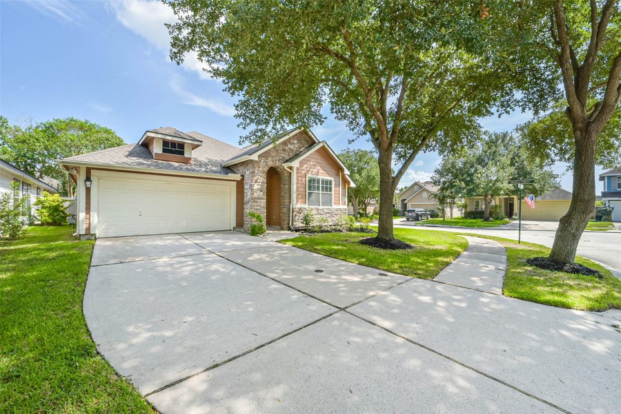 Property photo for 30910 Blue Ridge Park Lane, Spring, TX