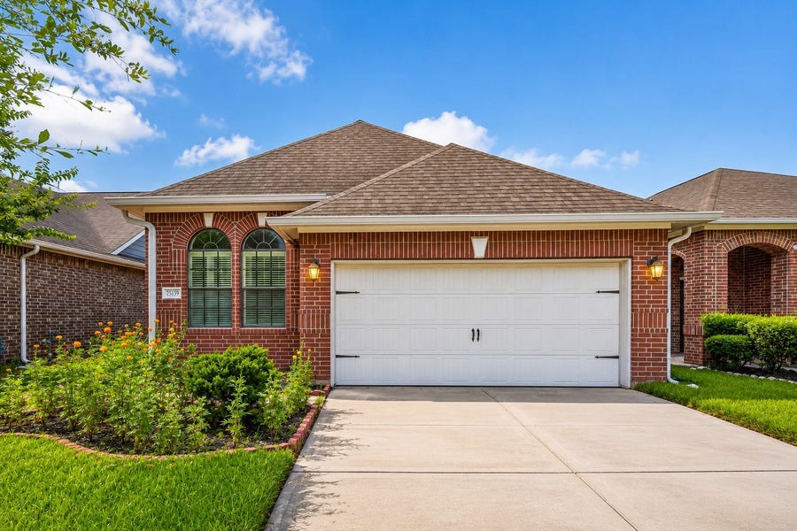 Property photo for 25139 Alina Lane, Spring, TX