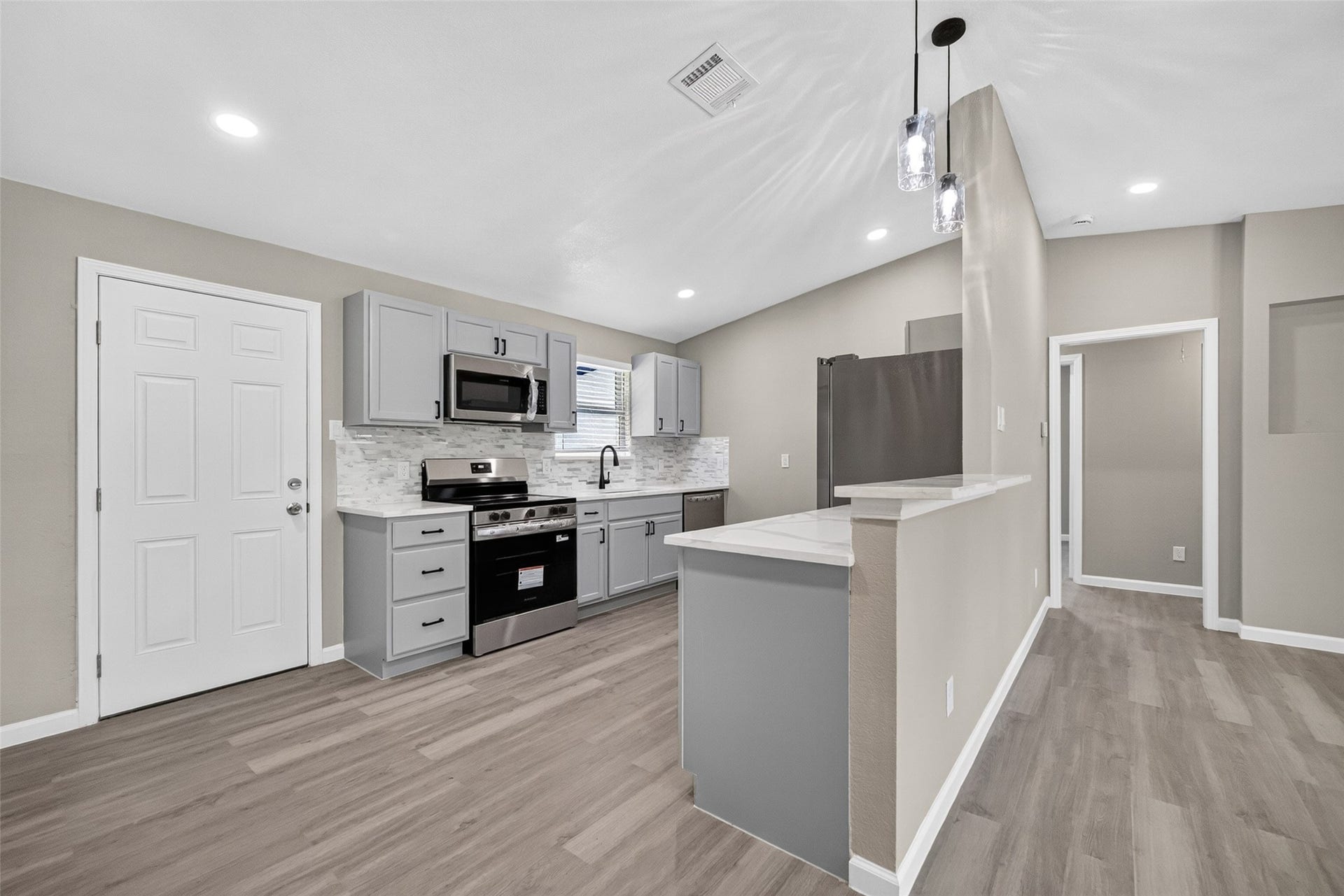 1302 Appomattox Drive, Texas City, TX 77591 1302 Appomattox Drive, Texas City, TX 77591