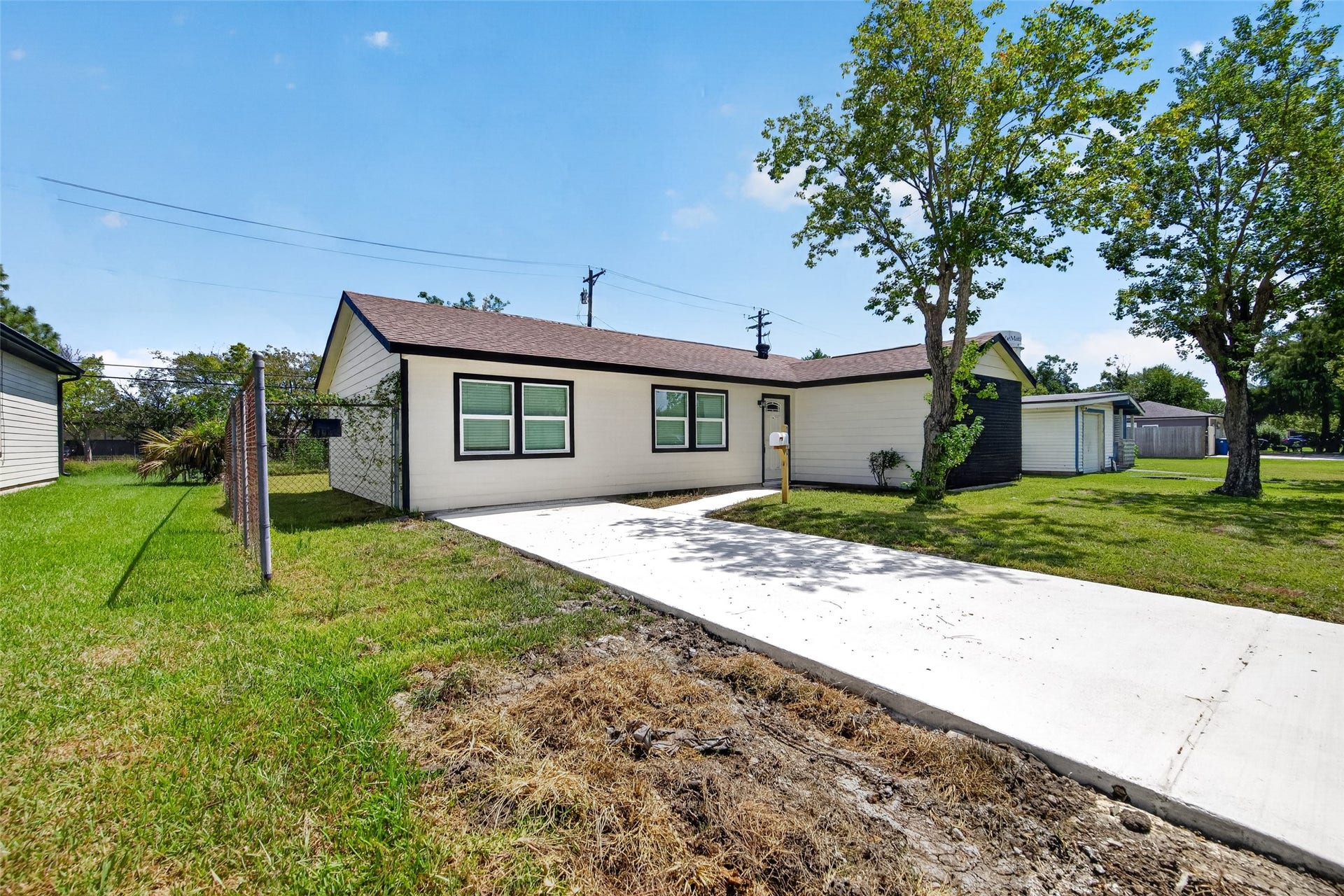 1302 Appomattox Drive, Texas City, TX 77591 1302 Appomattox Drive, Texas City, TX 77591