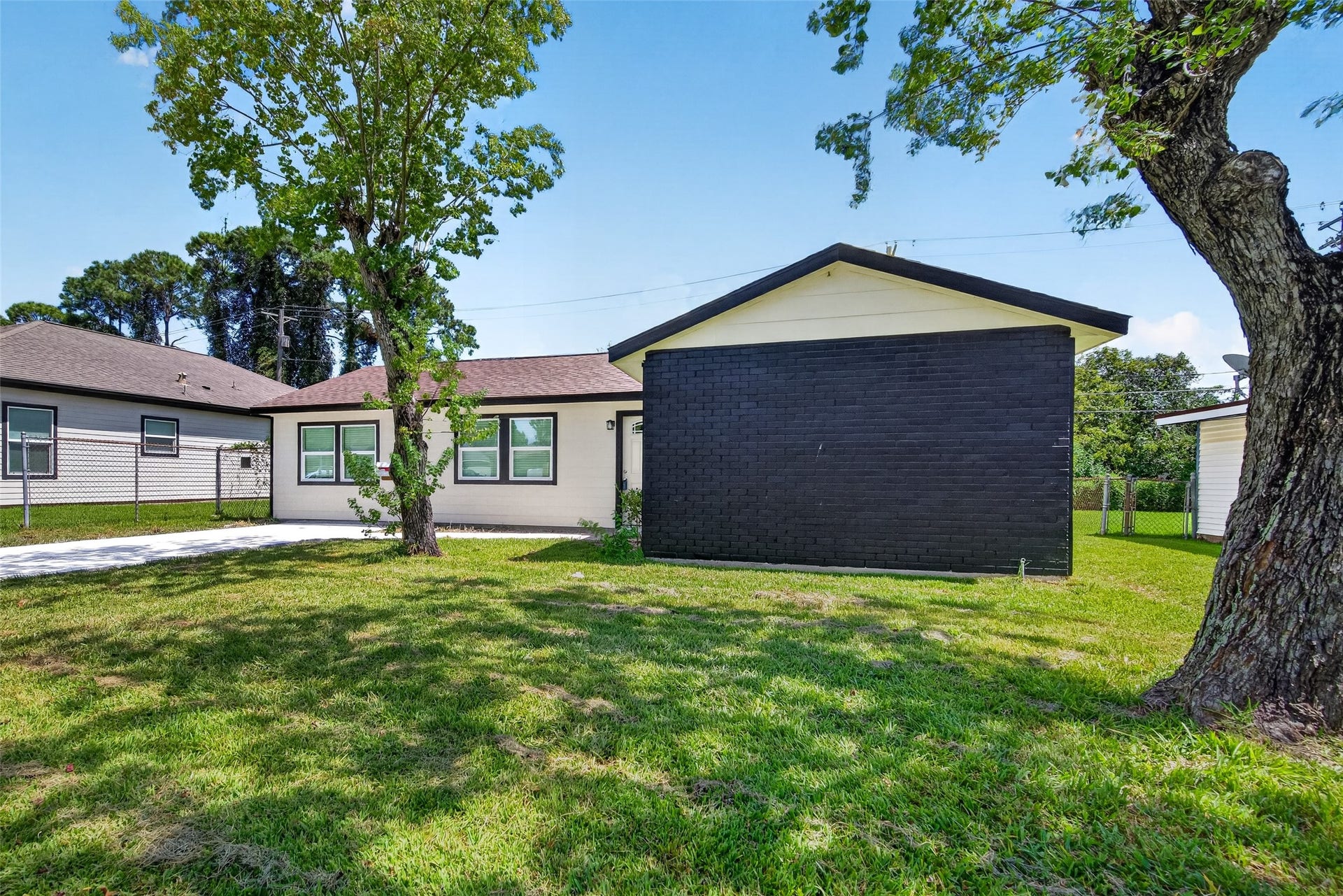 1302 Appomattox Drive, Texas City, TX 77591 1302 Appomattox Drive, Texas City, TX 77591