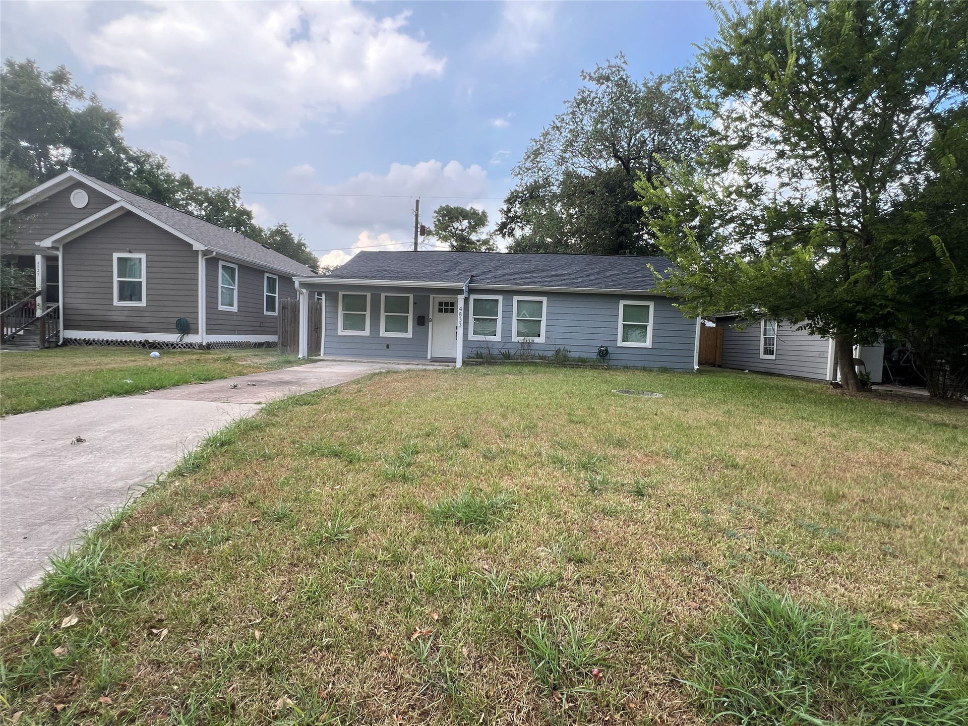 4833 Van Fleet Street, Houston, TX 77033 Welcome to 4833 Van Fleet St. A beautifully remodeled 3 bedroom, 2 bath.