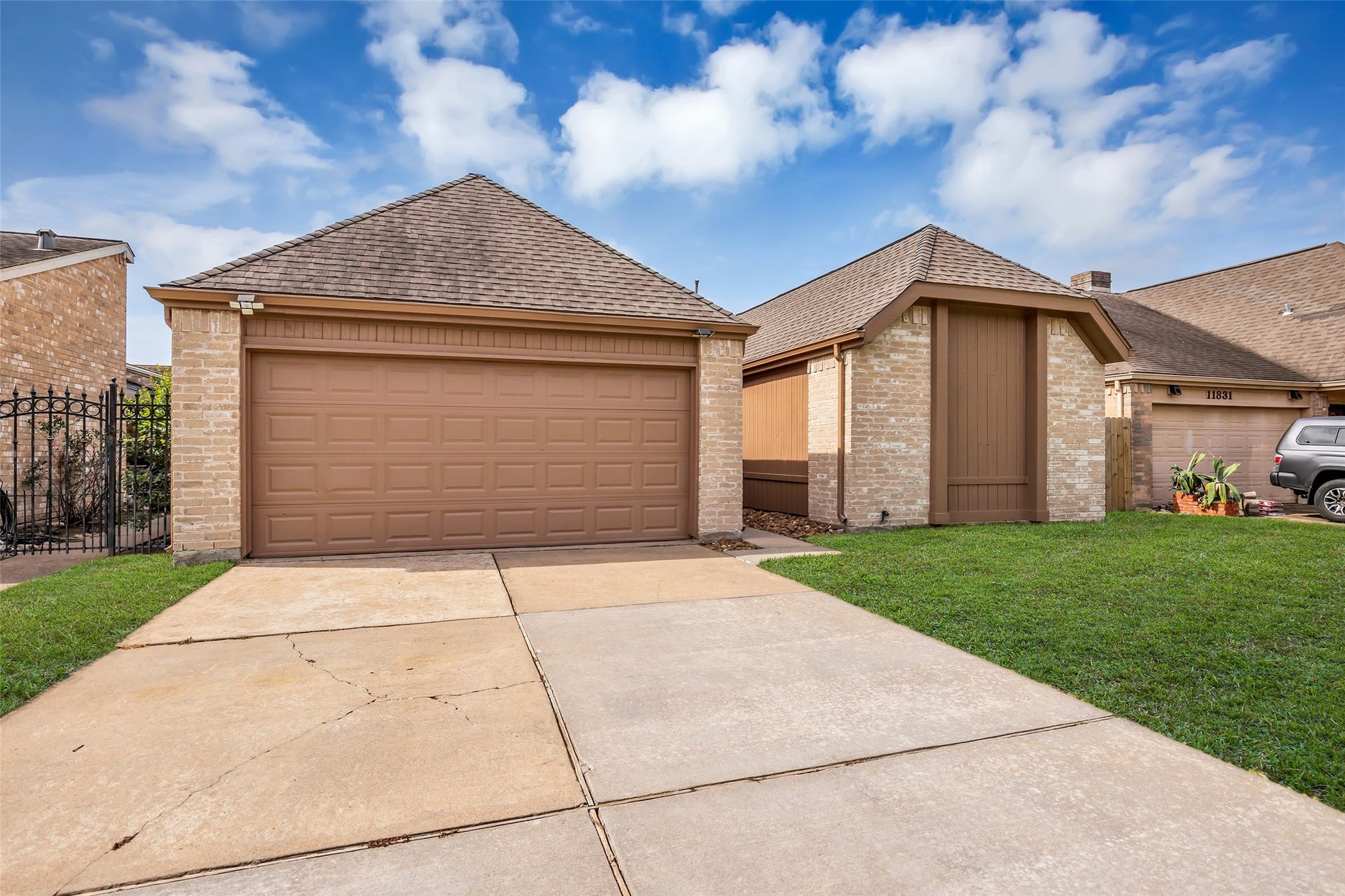 11827 Brook Meadows Lane, Meadows Place, TX 77477 11827 Brook Meadows Lane, Meadows Place, TX 77477