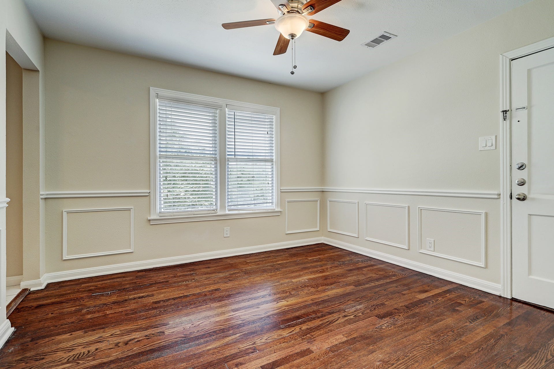 2806 Michaux St Street, Houston, TX 77009 2806 Michaux St Street, Houston, TX 77009