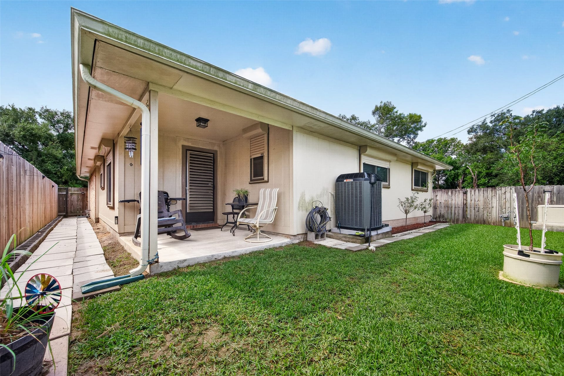 2316 29th Avenue N, Texas City, TX 77590 2316 29th Avenue N, Texas City, TX 77590