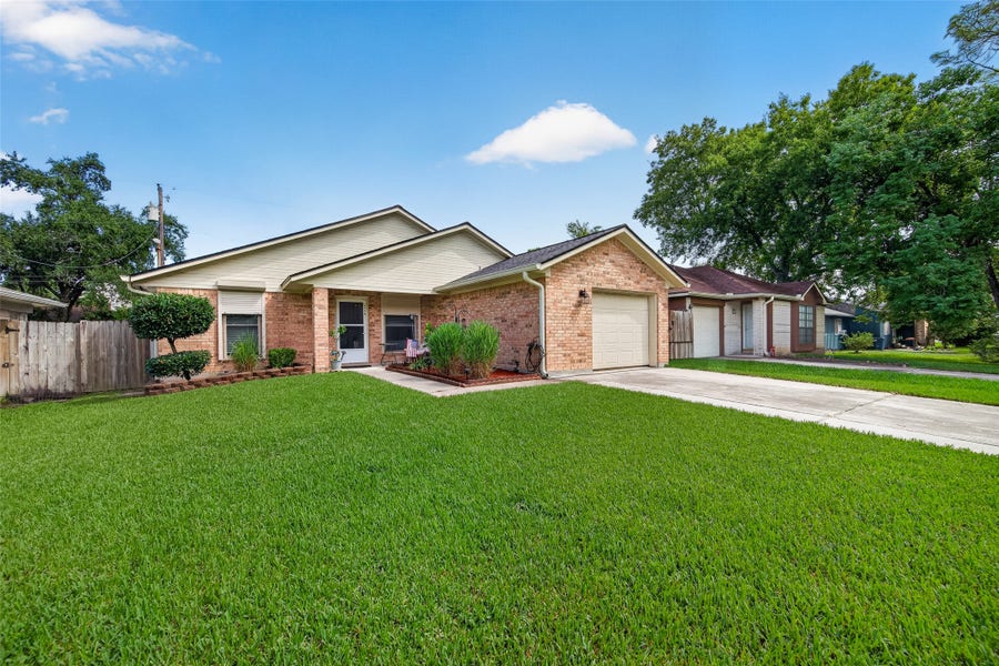 Property photo for 2316 29th Avenue N, Texas City, TX