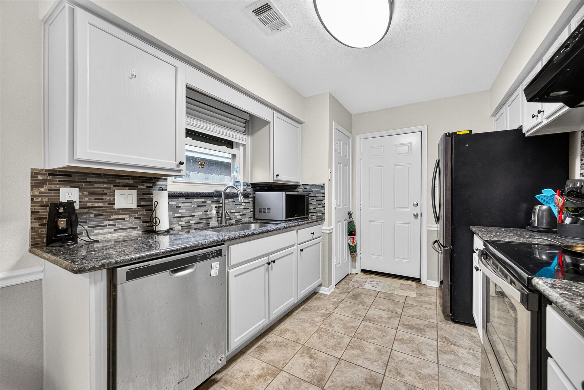 2316 29th Avenue N, Texas City, TX 77590 2316 29th Avenue N, Texas City, TX 77590
