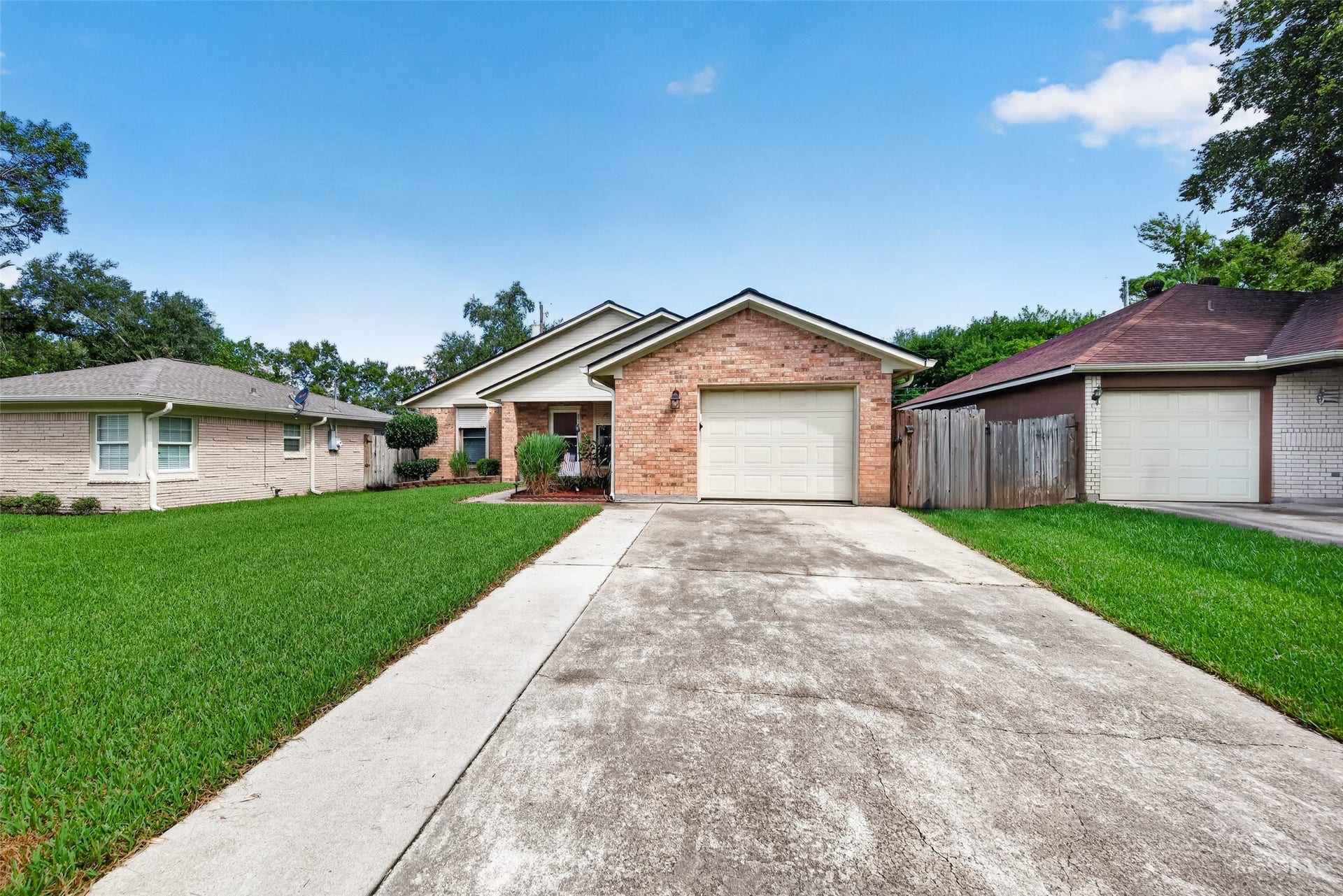 2316 29th Avenue N, Texas City, TX 77590 2316 29th Avenue N, Texas City, TX 77590