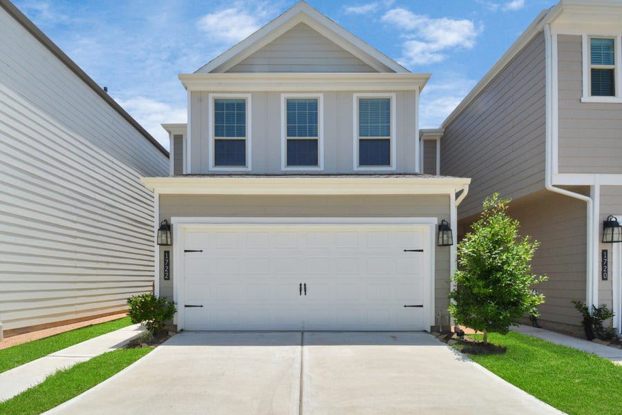 Property photo for 1722 Summerlyn Terrace Drive, Houston, TX