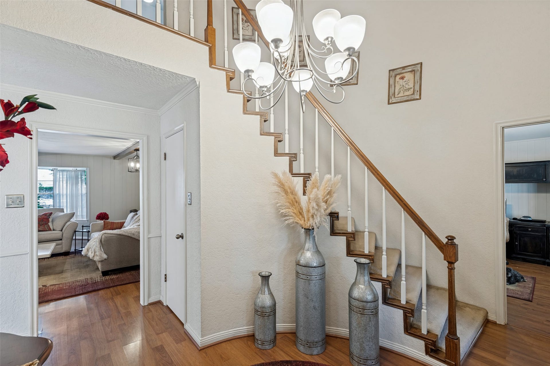807 Longview Drive, Sugar Land, TX 77478 807 Longview Drive, Sugar Land, TX 77478