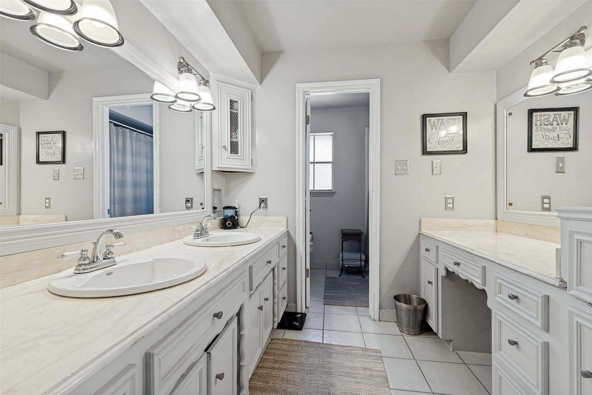 807 Longview Drive, Sugar Land, TX 77478 807 Longview Drive, Sugar Land, TX 77478
