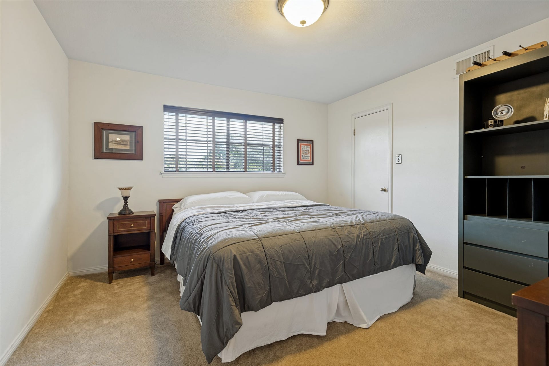 807 Longview Drive, Sugar Land, TX 77478 807 Longview Drive, Sugar Land, TX 77478