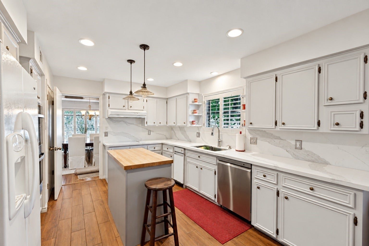 807 Longview Drive, Sugar Land, TX 77478 807 Longview Drive, Sugar Land, TX 77478