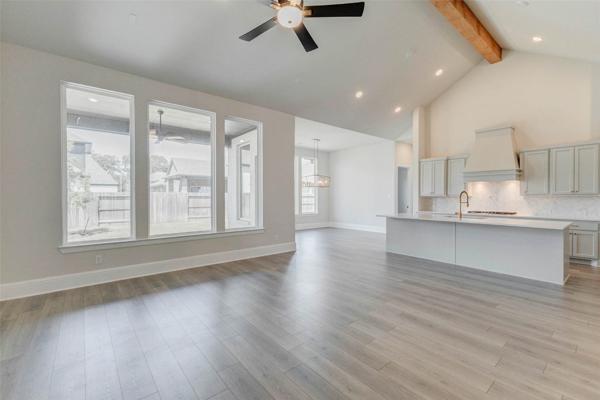 4834 Parkgate Avenue, Fulshear, TX 77441