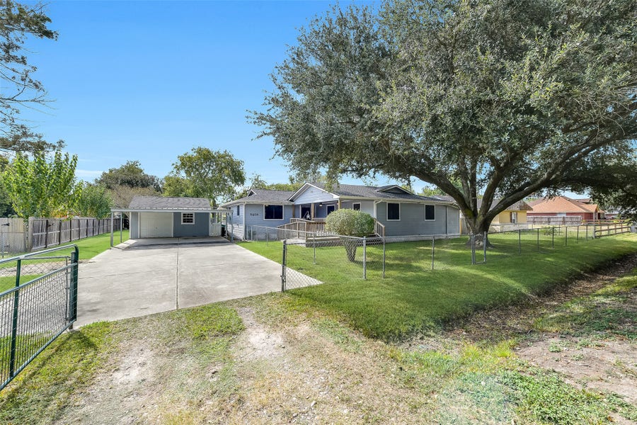 Property photo for 8408 Wayfarer Lane, Houston, TX