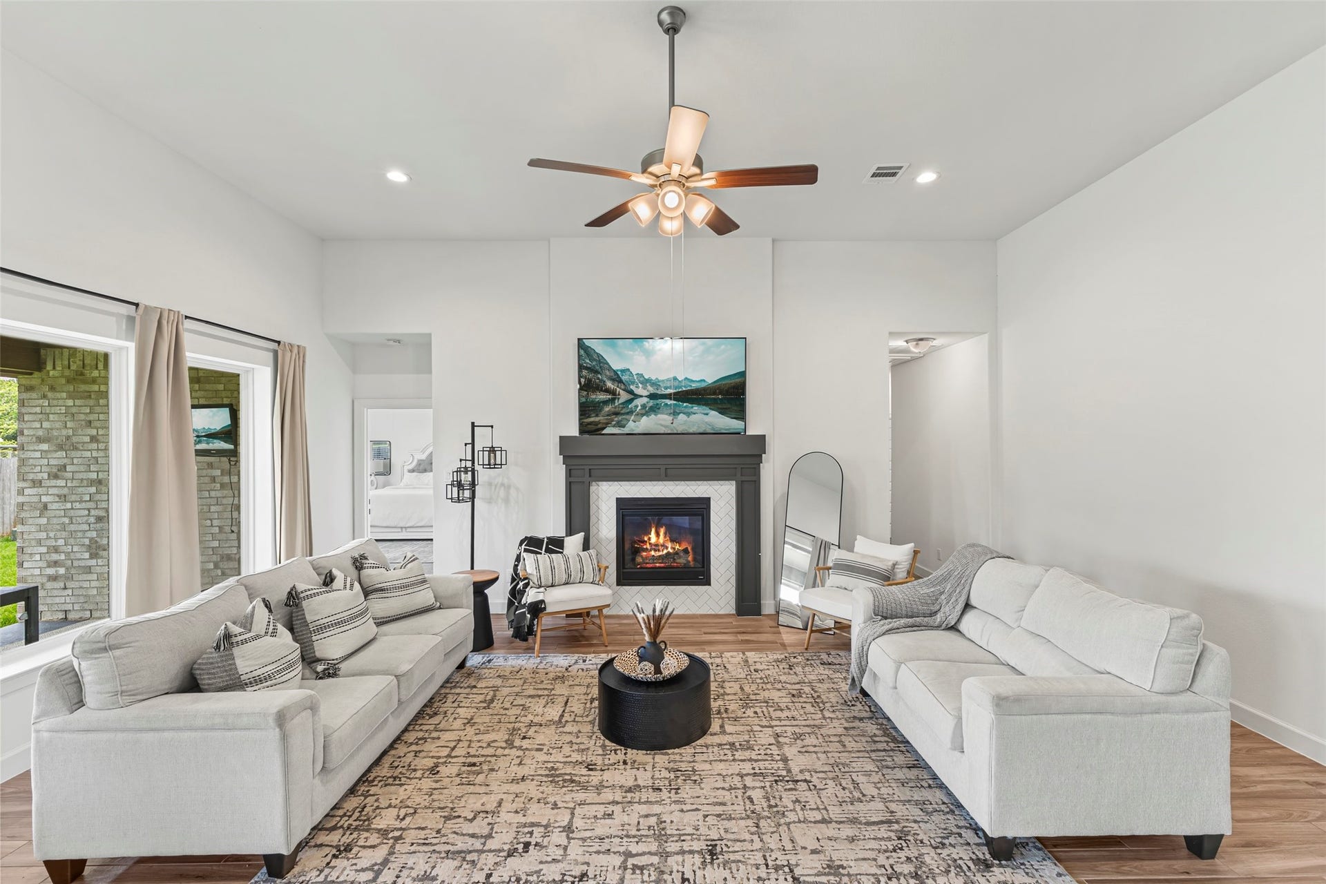 7823 Leighton Trail, Pasadena, TX 77505 7823 Leighton Trail, Pasadena, TX 77505