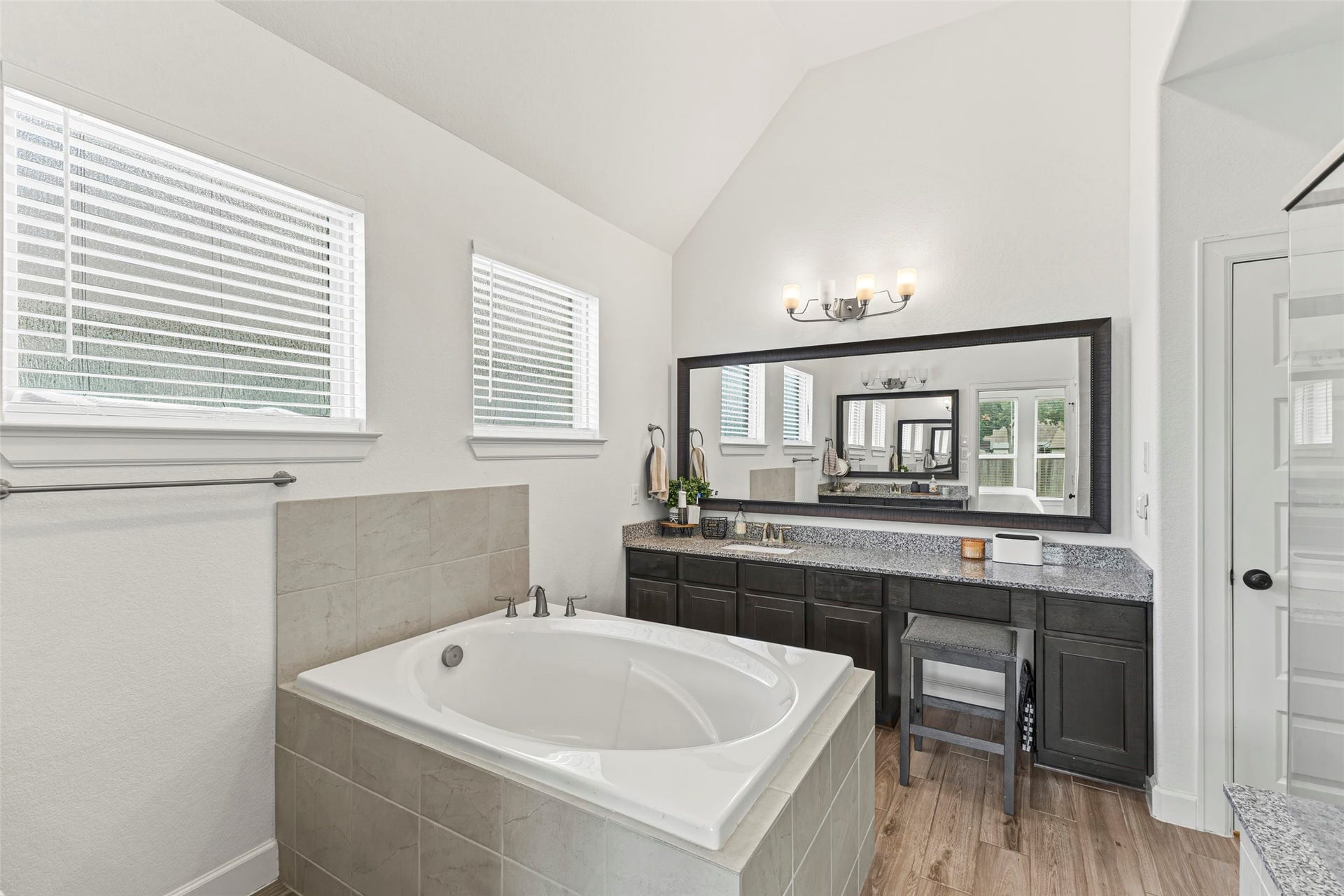 7823 Leighton Trail, Pasadena, TX 77505 7823 Leighton Trail, Pasadena, TX 77505