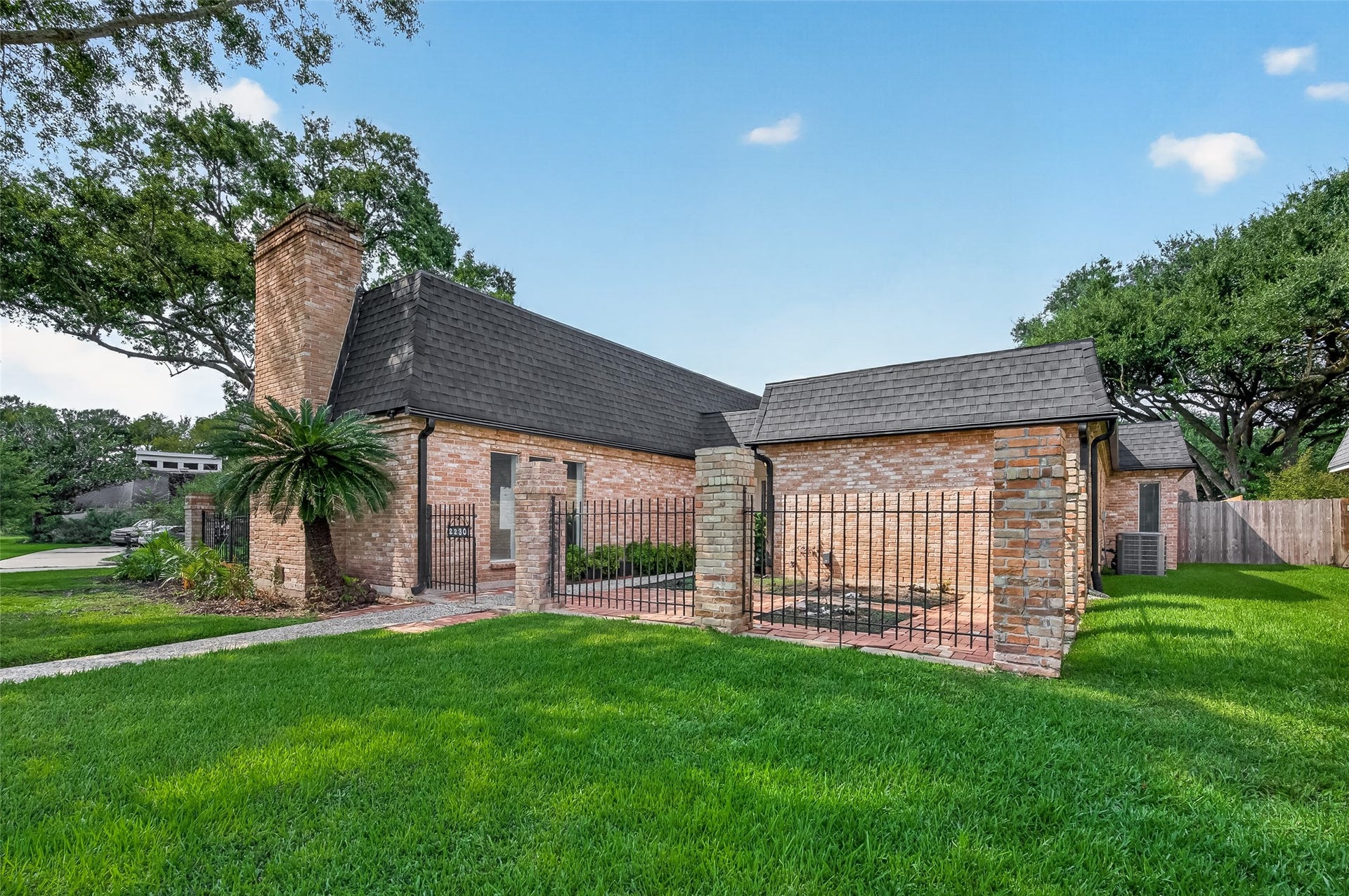 2230 S Fountain Valley Drive, Missouri City, TX 77459 2230 S Fountain Valley Drive, Missouri City, TX 77459