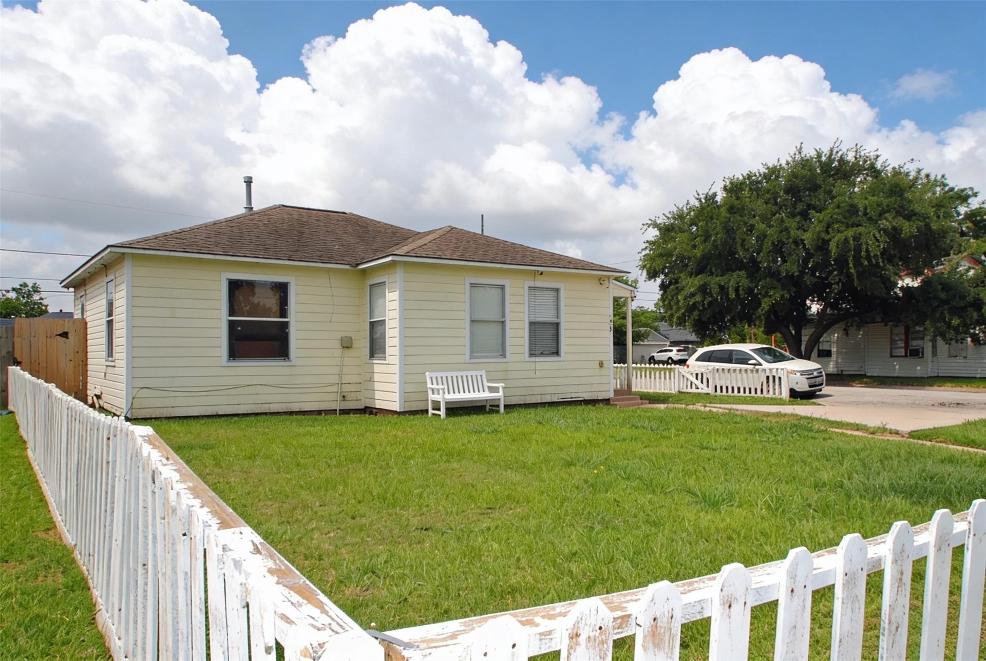 1231 W 7th Street, Freeport, TX 77541 1231 W 7th Street, Freeport, TX 77541