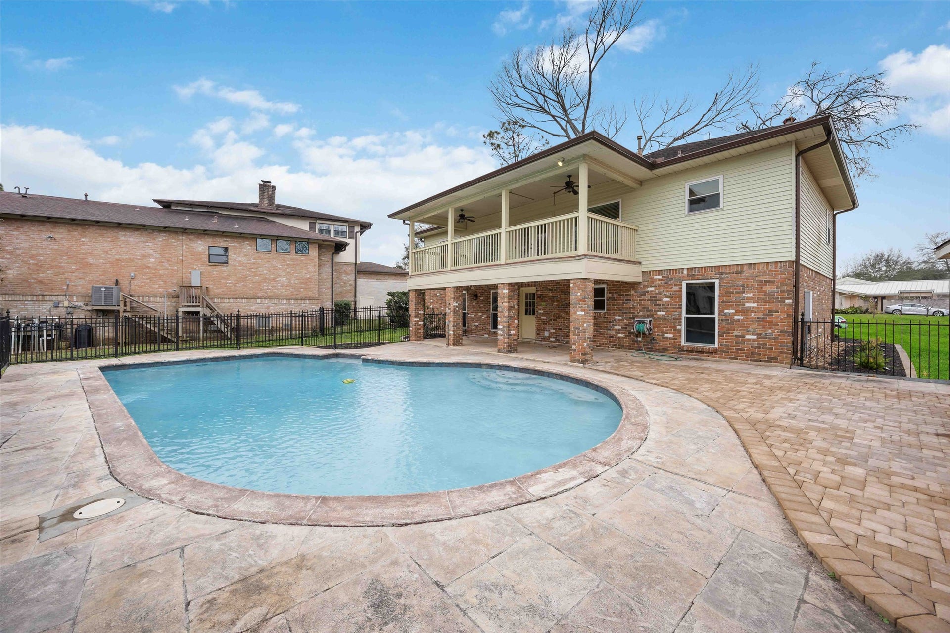 18623 Point Lookout Drive, Nassau Bay, TX 77058 18623 Point Lookout Drive, Nassau Bay, TX 77058