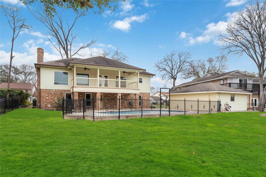 Property photo for 18623 Point Lookout Drive, Nassau Bay, TX