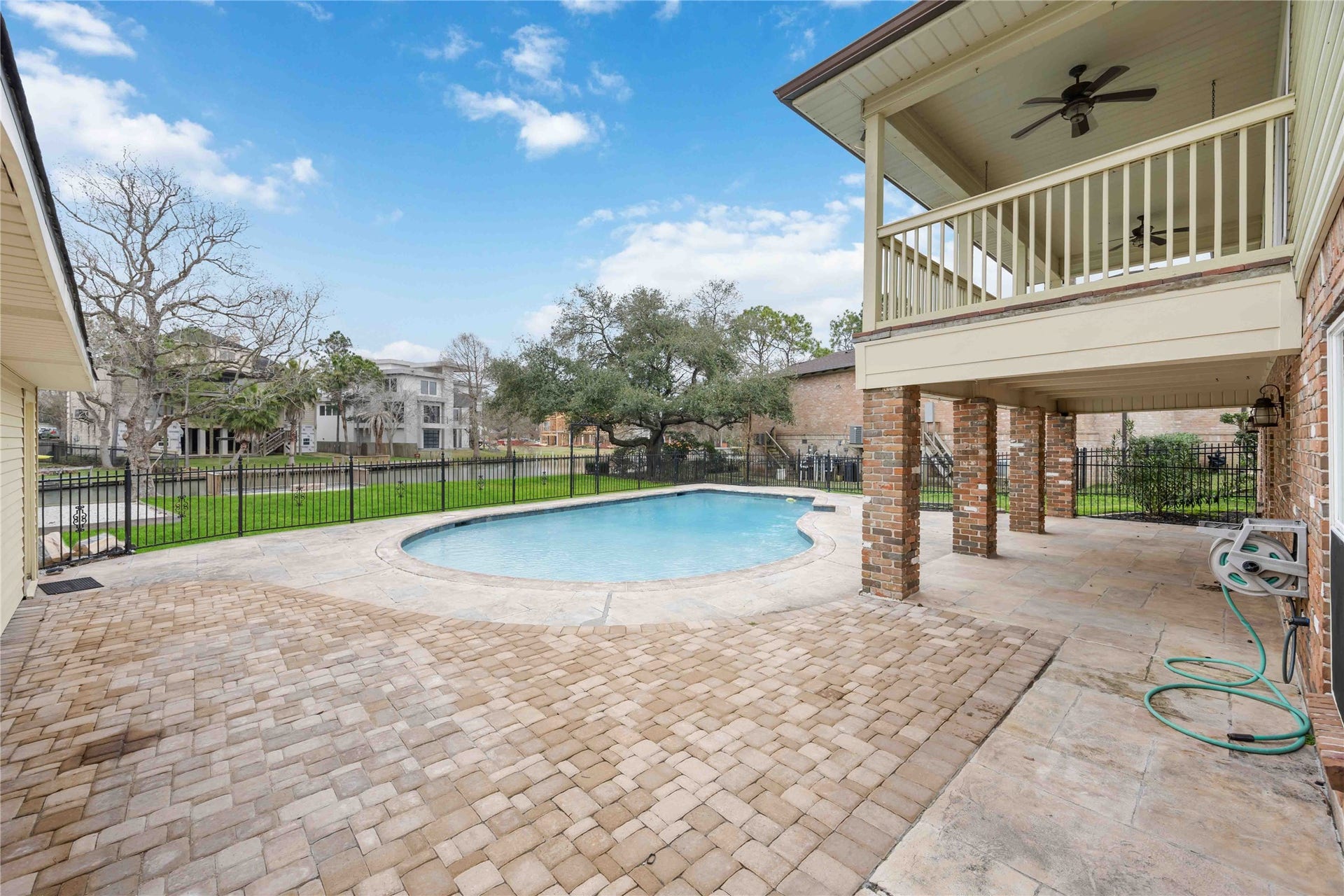 18623 Point Lookout Drive, Nassau Bay, TX 77058 18623 Point Lookout Drive, Nassau Bay, TX 77058