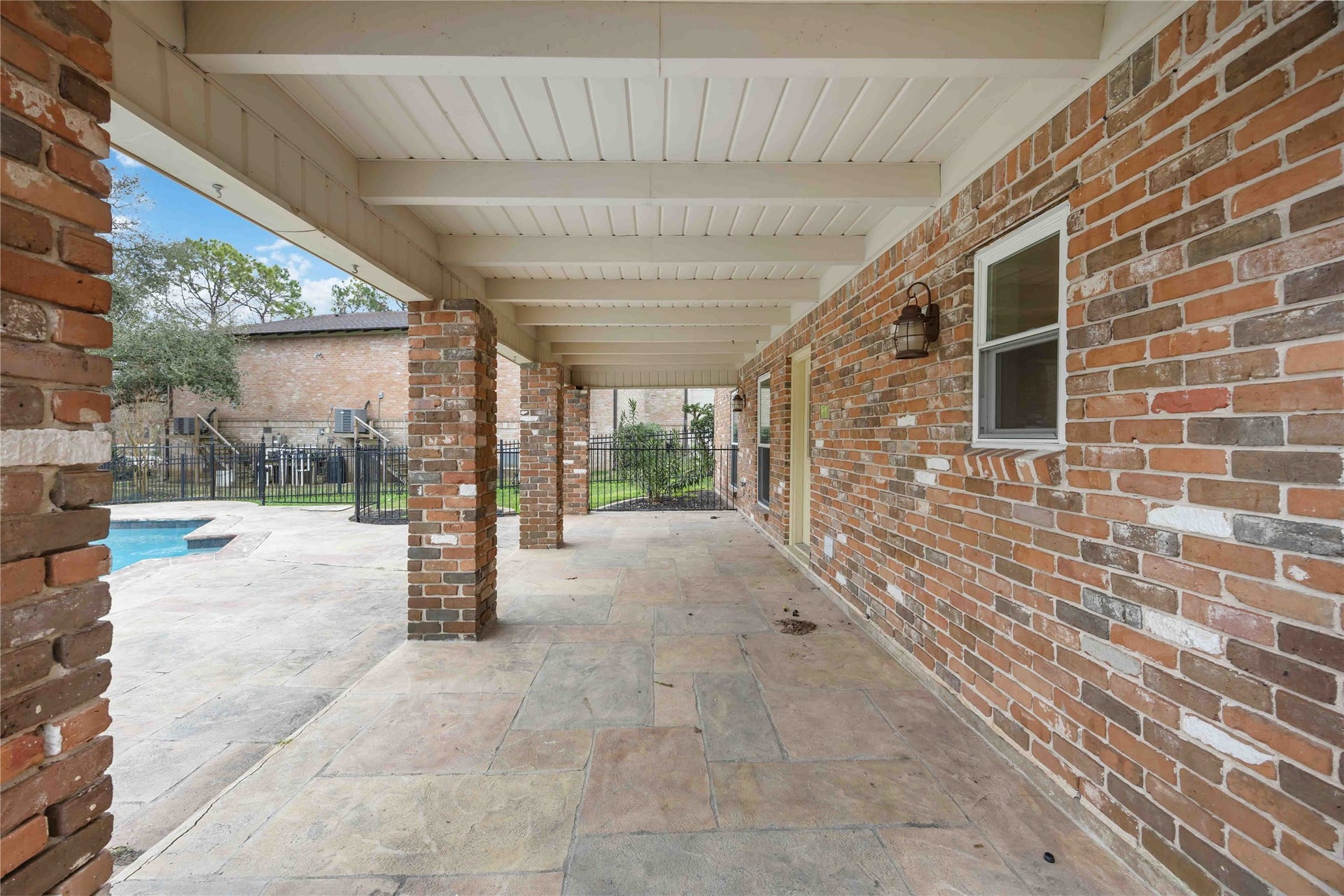 18623 Point Lookout Drive, Nassau Bay, TX 77058 18623 Point Lookout Drive, Nassau Bay, TX 77058