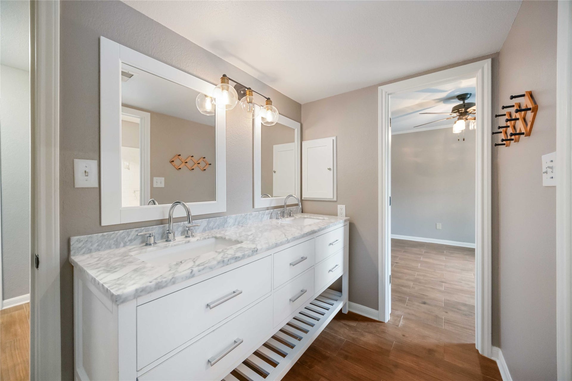 18623 Point Lookout Drive, Nassau Bay, TX 77058 18623 Point Lookout Drive, Nassau Bay, TX 77058