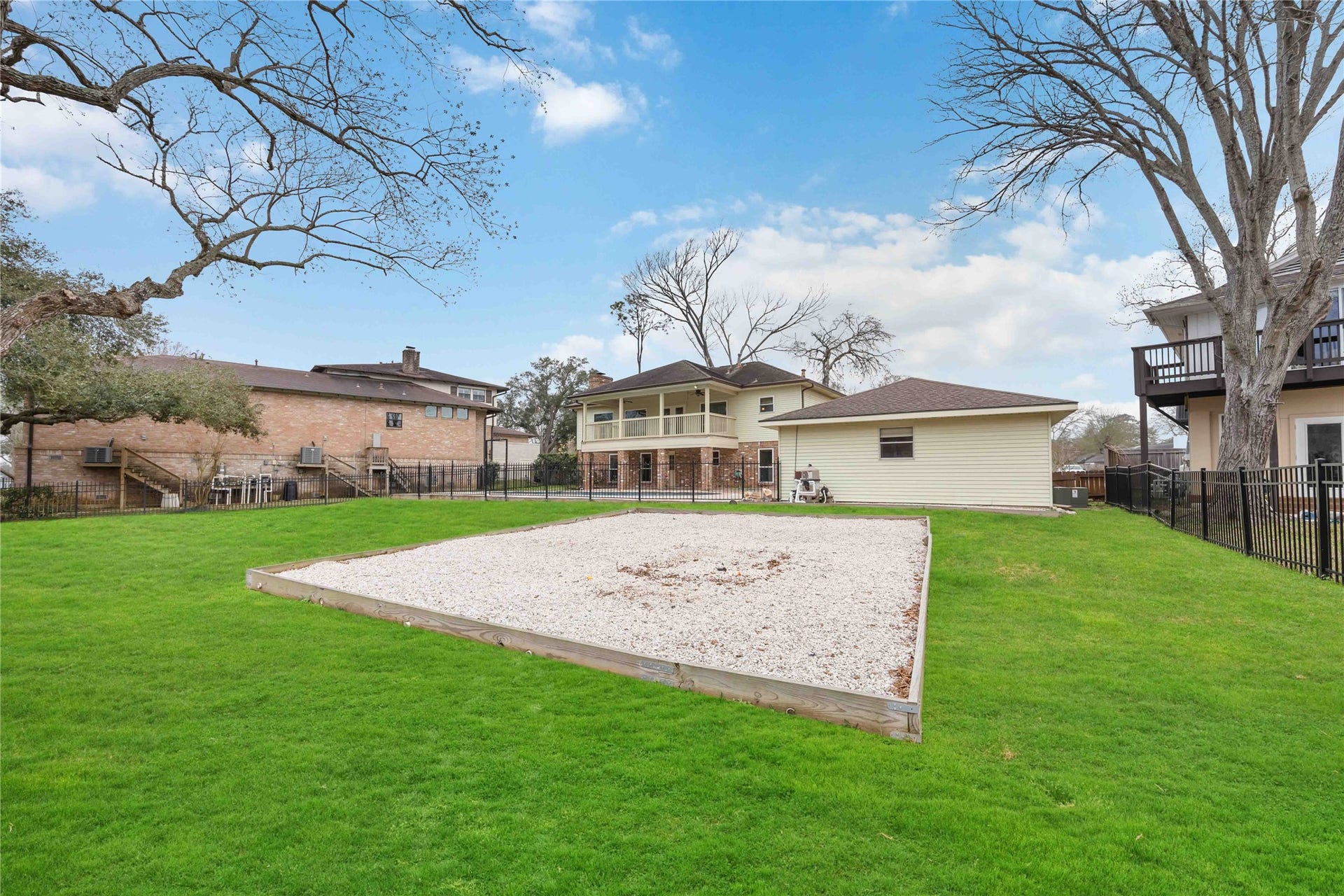 18623 Point Lookout Drive, Nassau Bay, TX 77058 18623 Point Lookout Drive, Nassau Bay, TX 77058