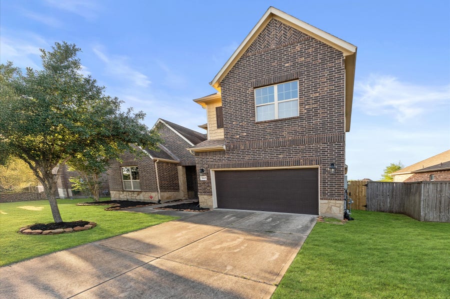 Property photo for 9615 Eden Ridge Lane, Pearland, TX