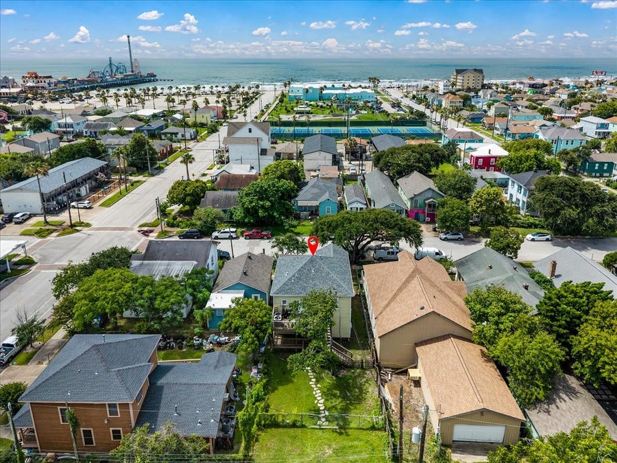 Property photo for 2710 Avenue P 1/2, Galveston, TX