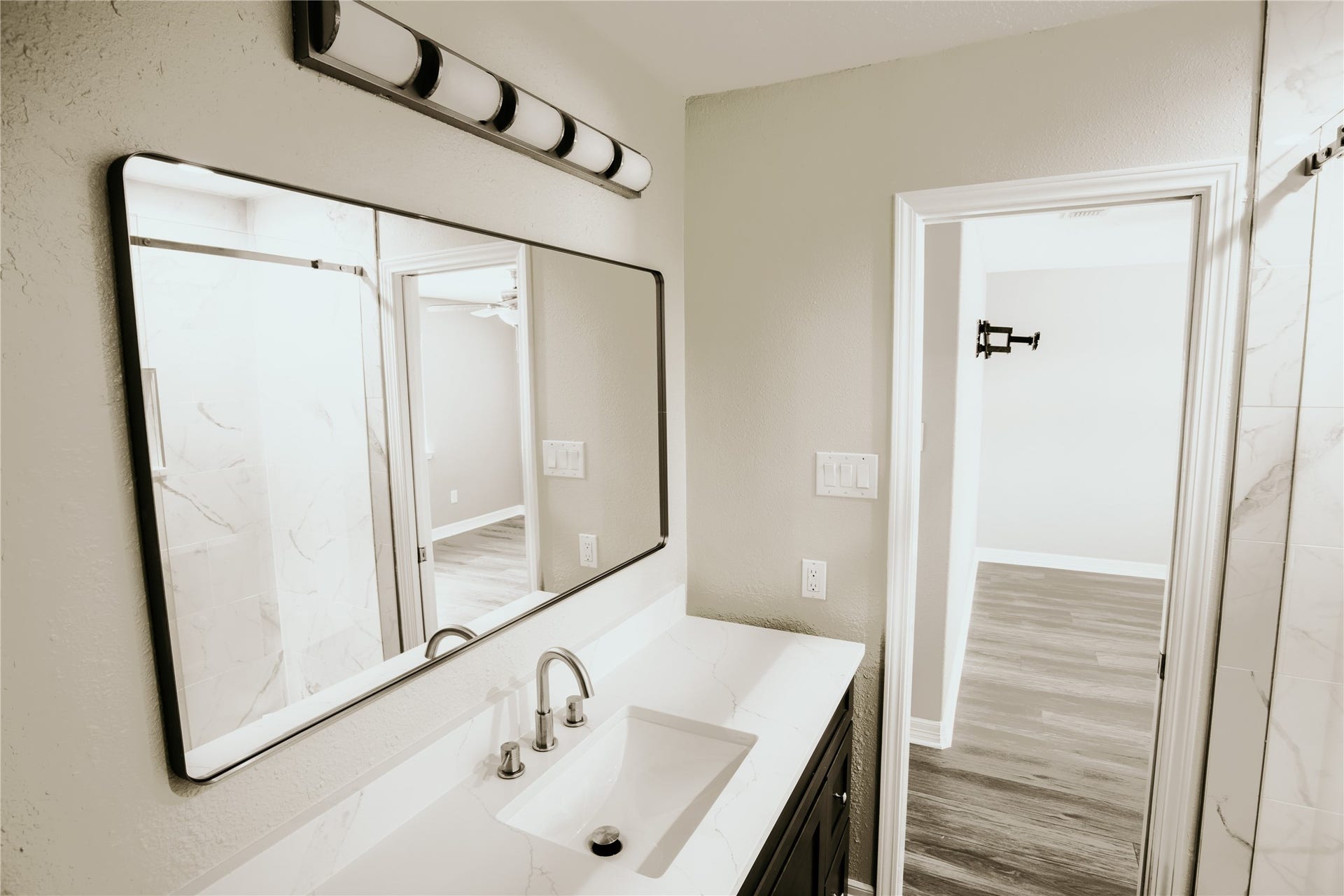 311 Forest Hills Drive, League City, TX 77573 Master Bath
