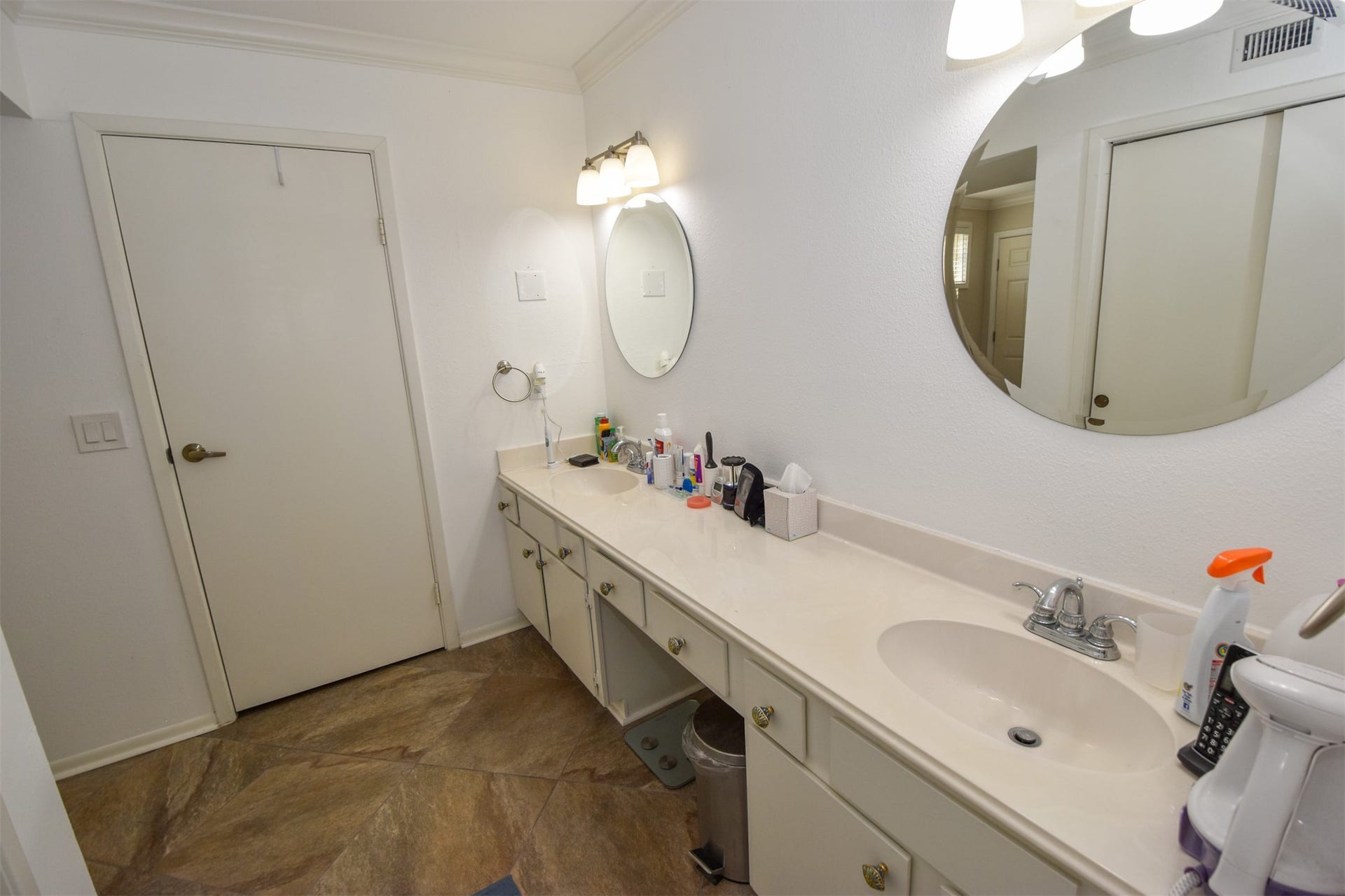 1426 Chardonnay Drive, Houston, TX 77077 1426 Chardonnay Drive, Houston, TX 77077