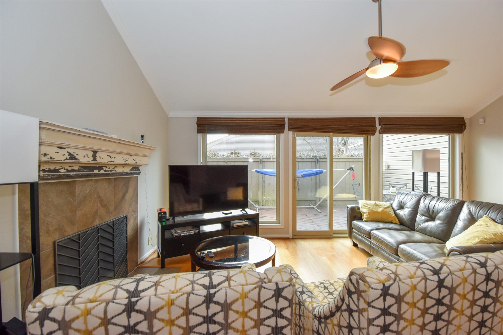 1426 Chardonnay Drive, Houston, TX 77077 1426 Chardonnay Drive, Houston, TX 77077