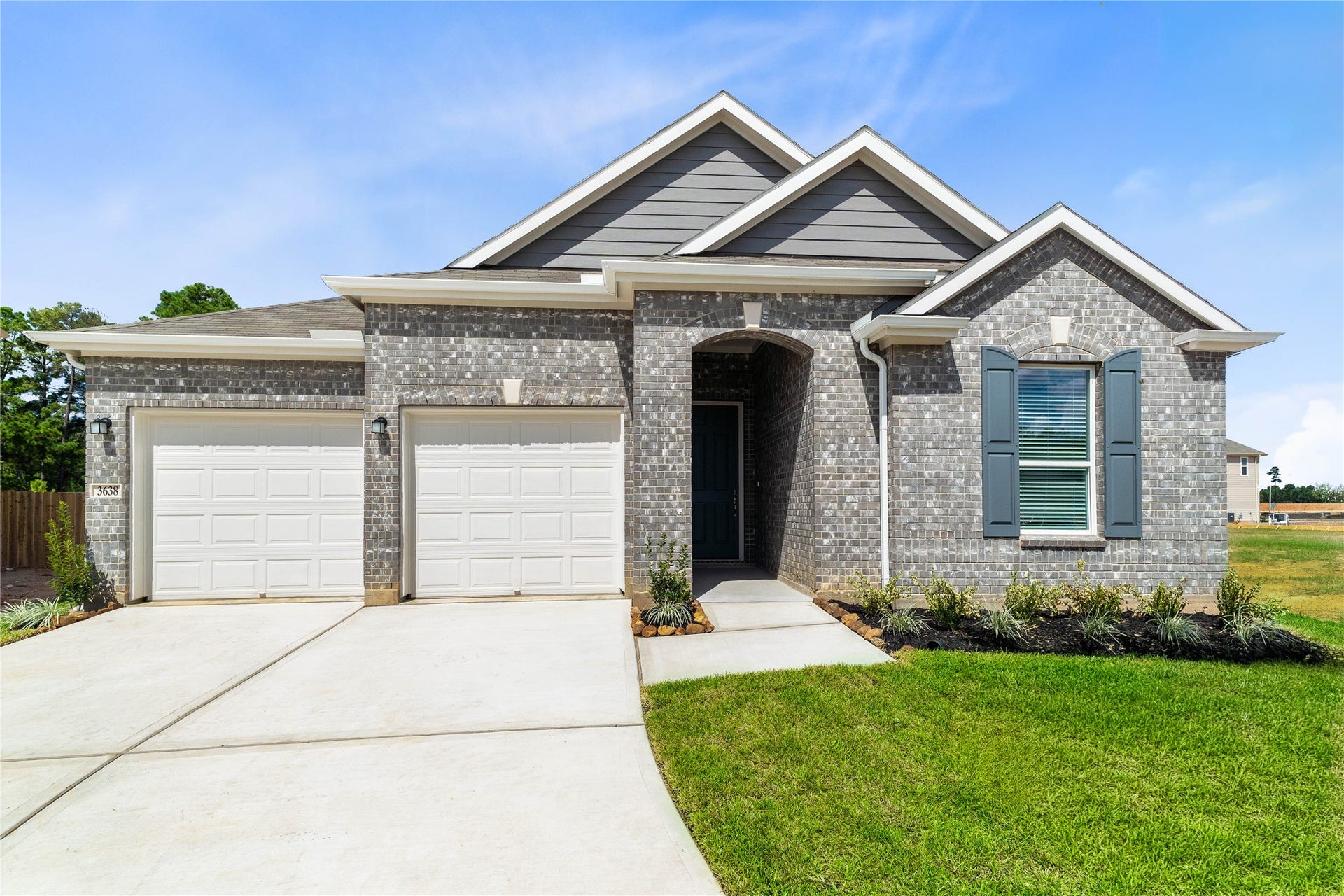 Welcome home to 3638 Overton Lane located in Sagecrest Preserve and zoned to Willis ISD!