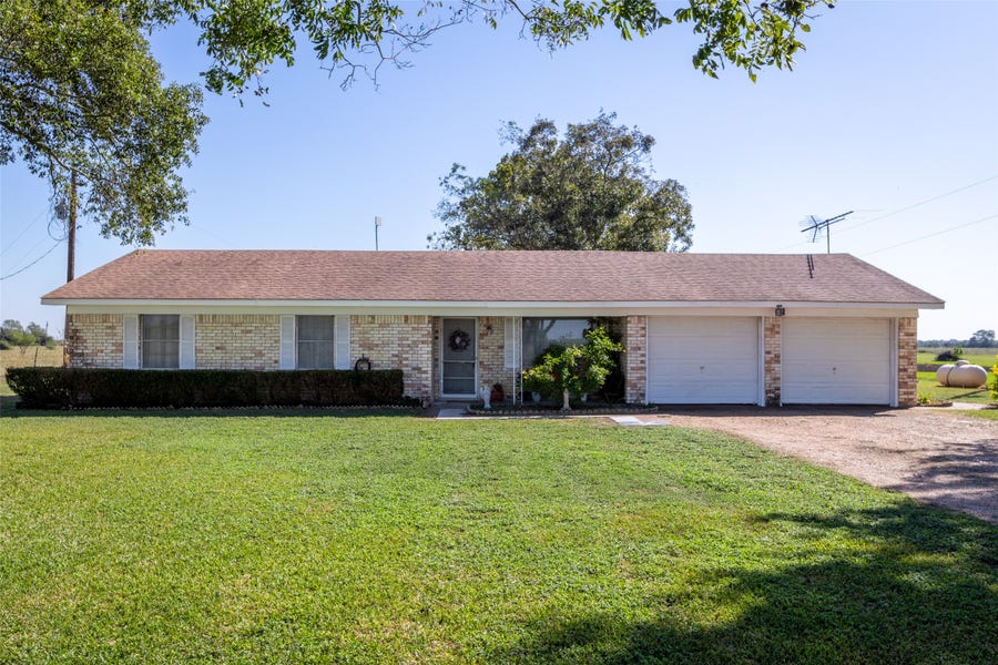 Property photo for 1542 Pilcik Road, Orchard, TX