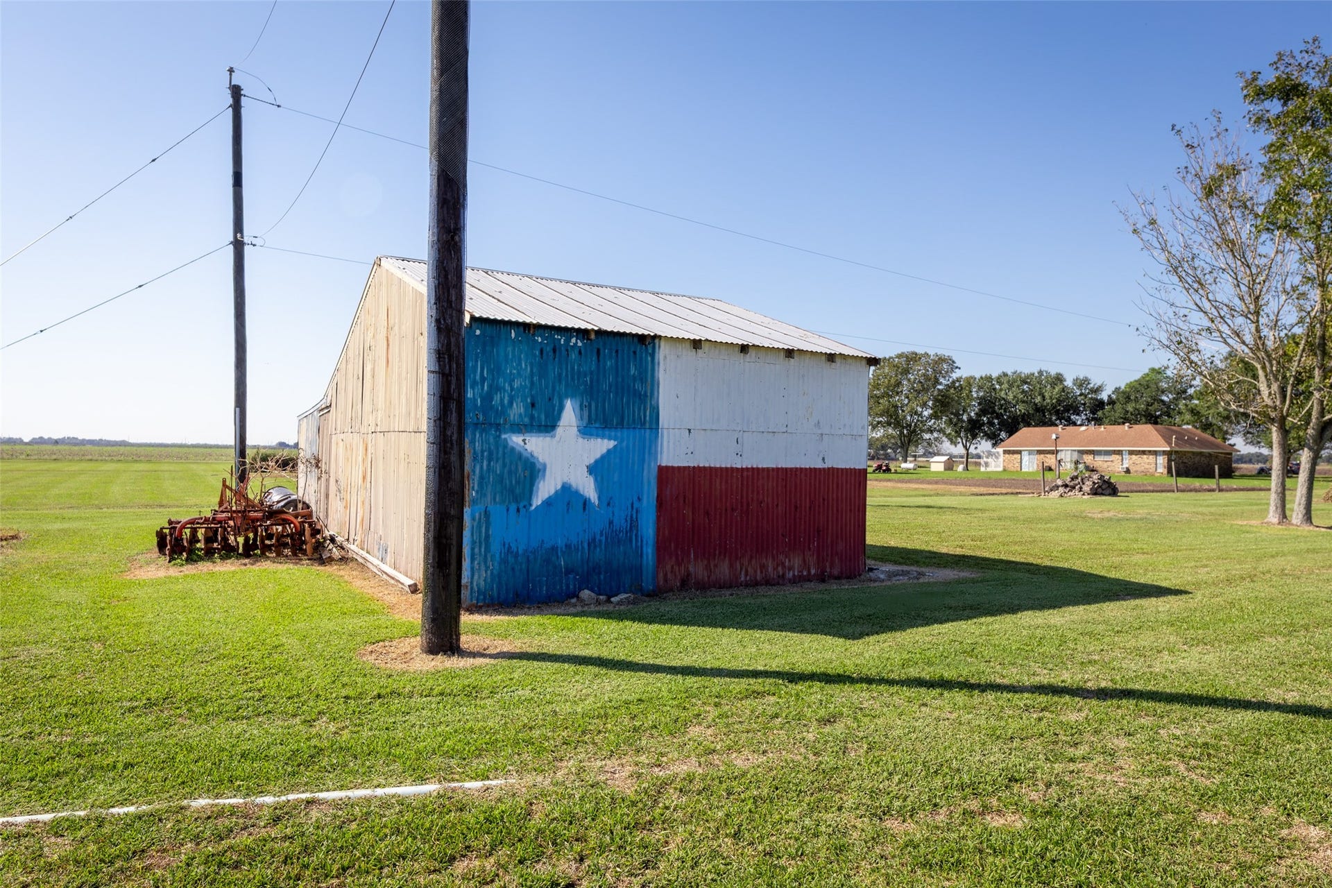 1542 Pilcik Road, Orchard, TX 77435 Side view of barn