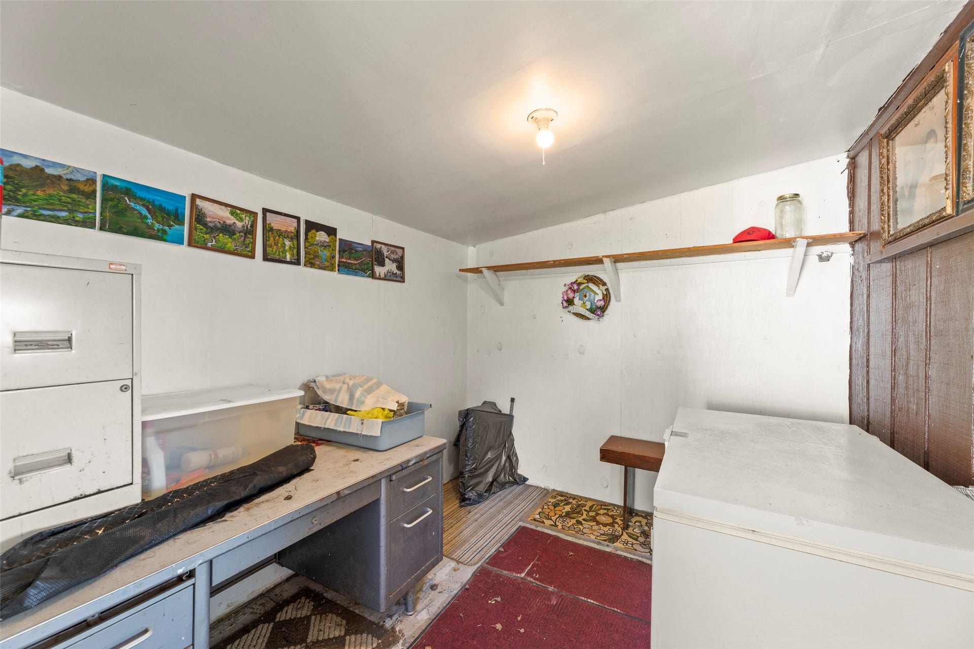 1542 Pilcik Road, Orchard, TX 77435 Workshop/craft area in utility room building