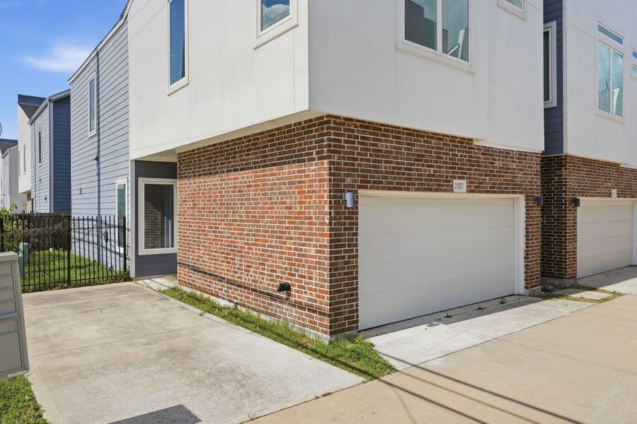 Property photo for 2527 Hollister Street, Houston, TX