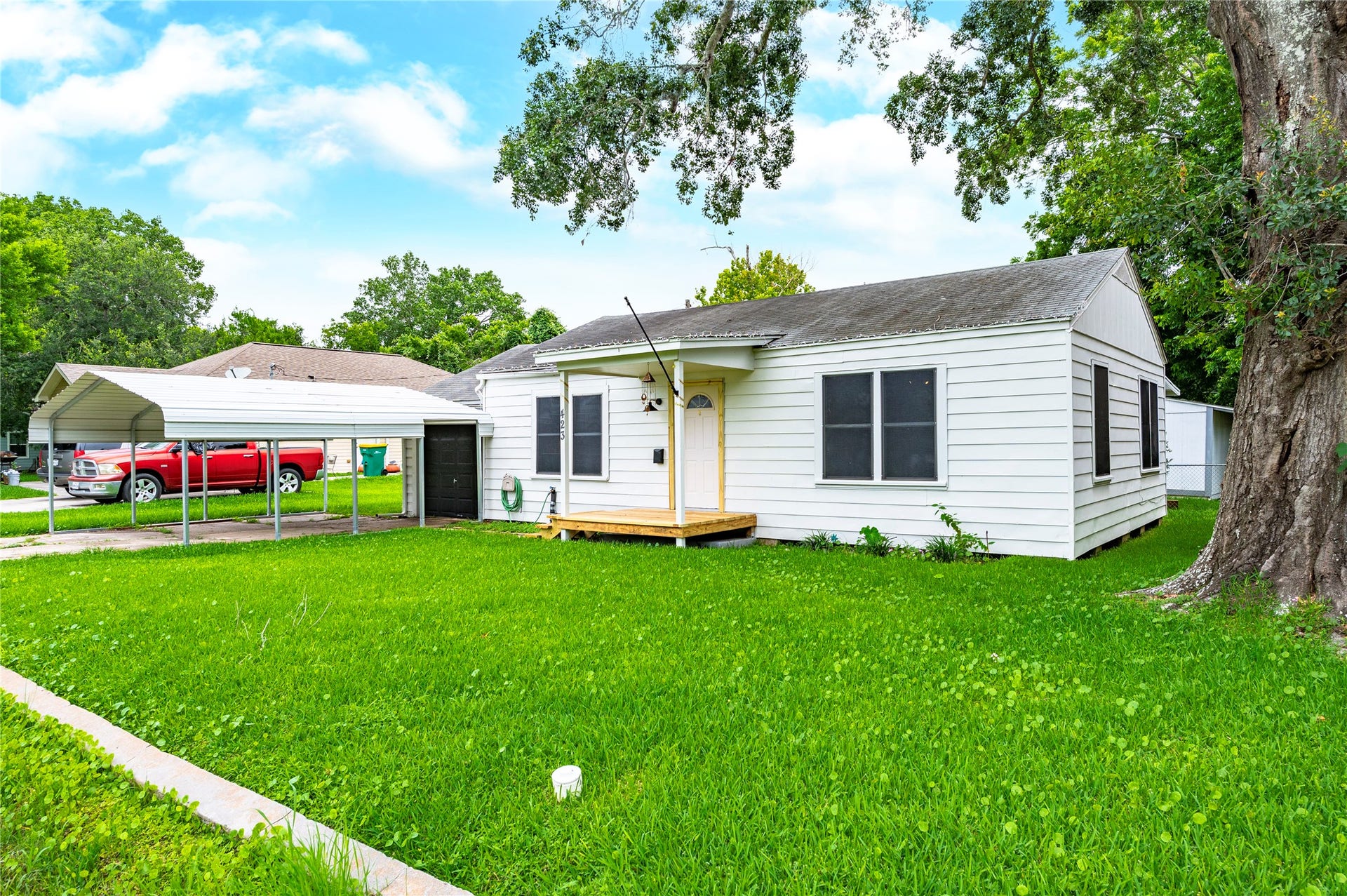 423 Elmo Street, La Marque, TX 77568 423 Elmo Street, La Marque, TX 77568