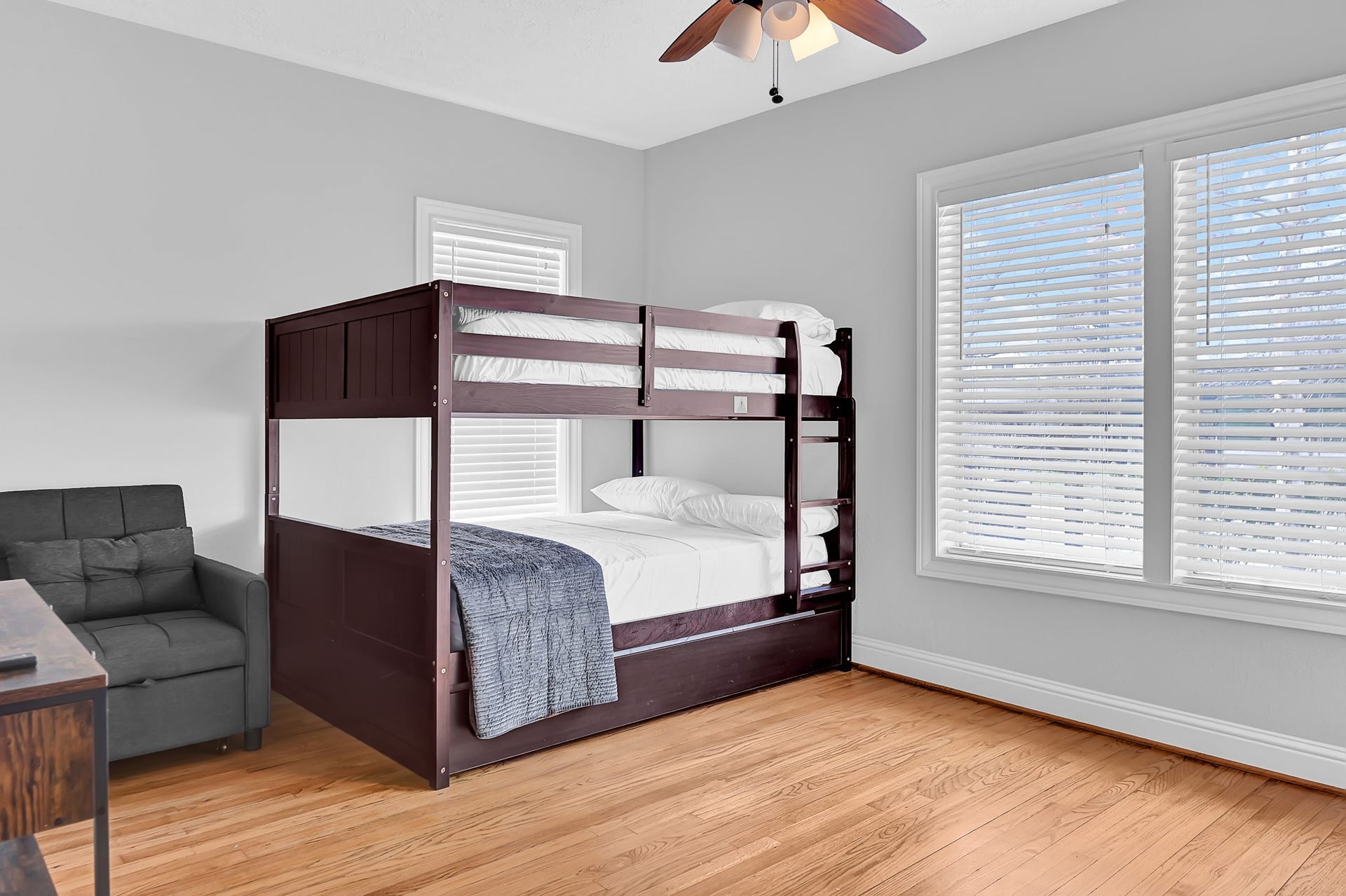 3618 Elysian Street, Houston, TX 77009 3618 Elysian Street, Houston, TX 77009