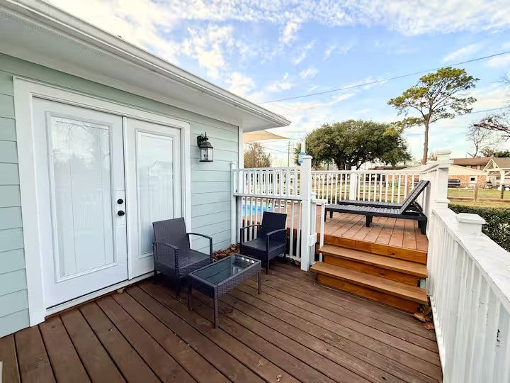3618 Elysian Street, Houston, TX 77009 3618 Elysian Street, Houston, TX 77009